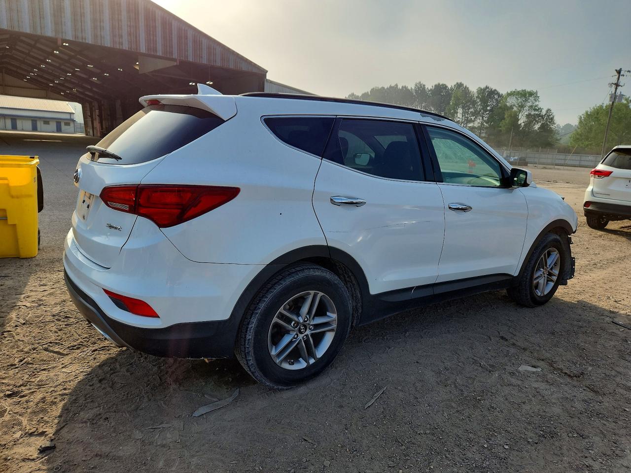 2017 Hyundai Santa Fe Sport 2.4l Белый vin: 5NMZU3LB8HH011849