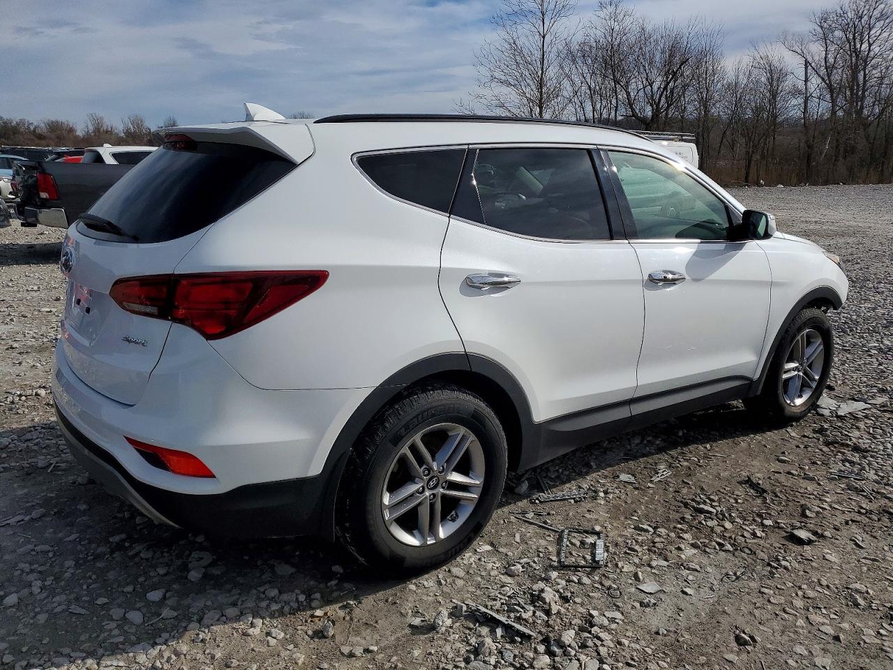 2018 Hyundai Santa Fe Sport Белый vin: 5NMZU3LB8JH061205