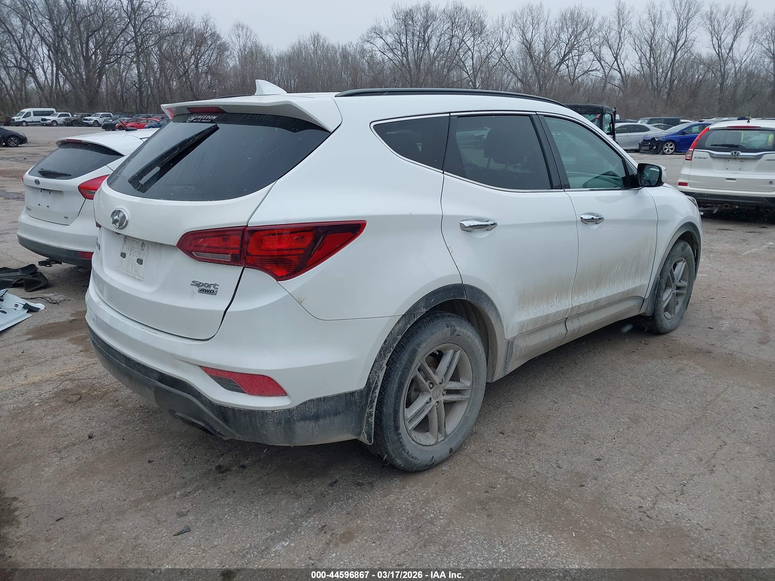 2018 Hyundai Santa Fe Sport 2.4l White vin: 5NMZUDLB0JH063634
