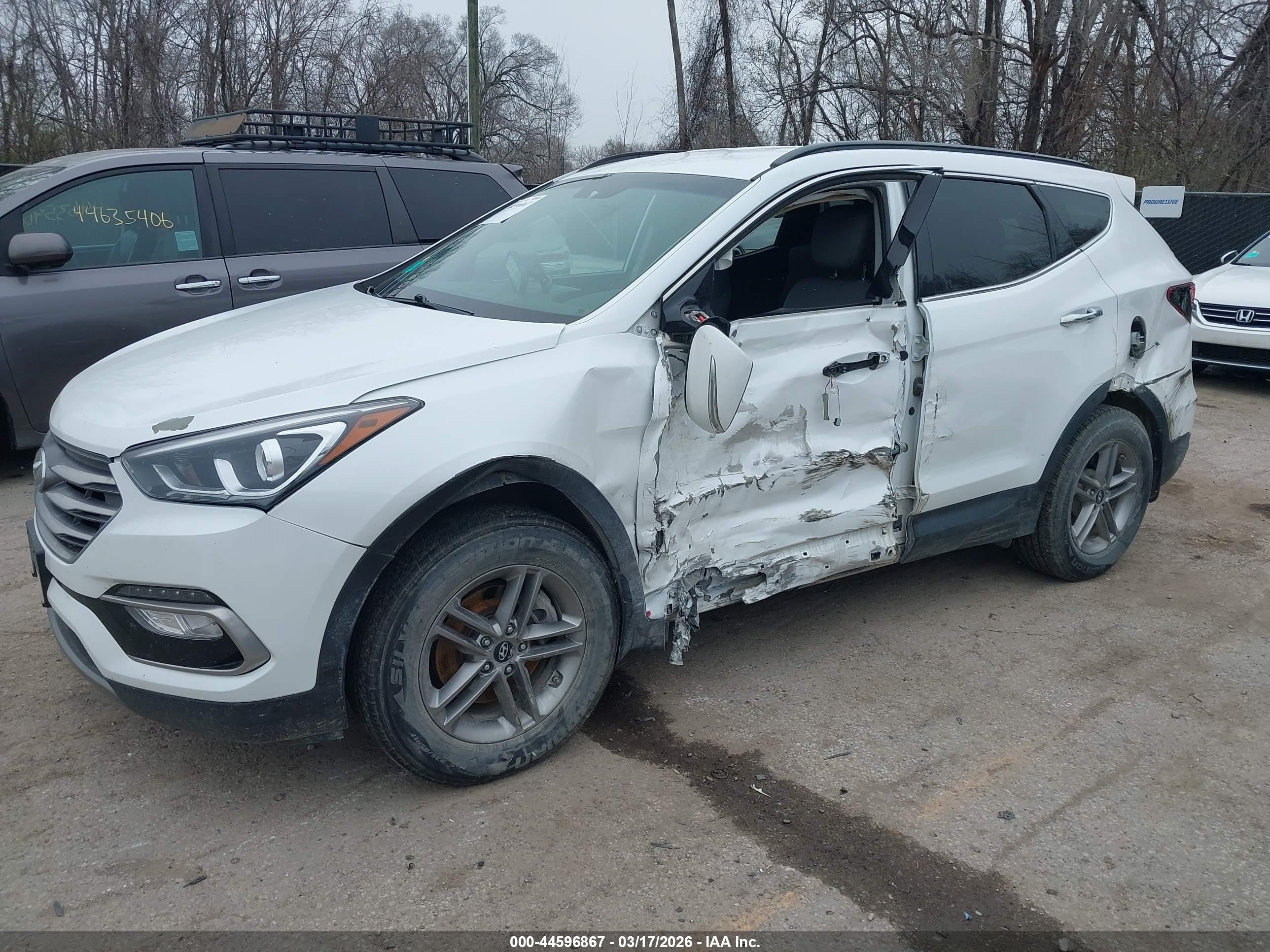 2018 Hyundai Santa Fe Sport 2.4l White vin: 5NMZUDLB0JH063634