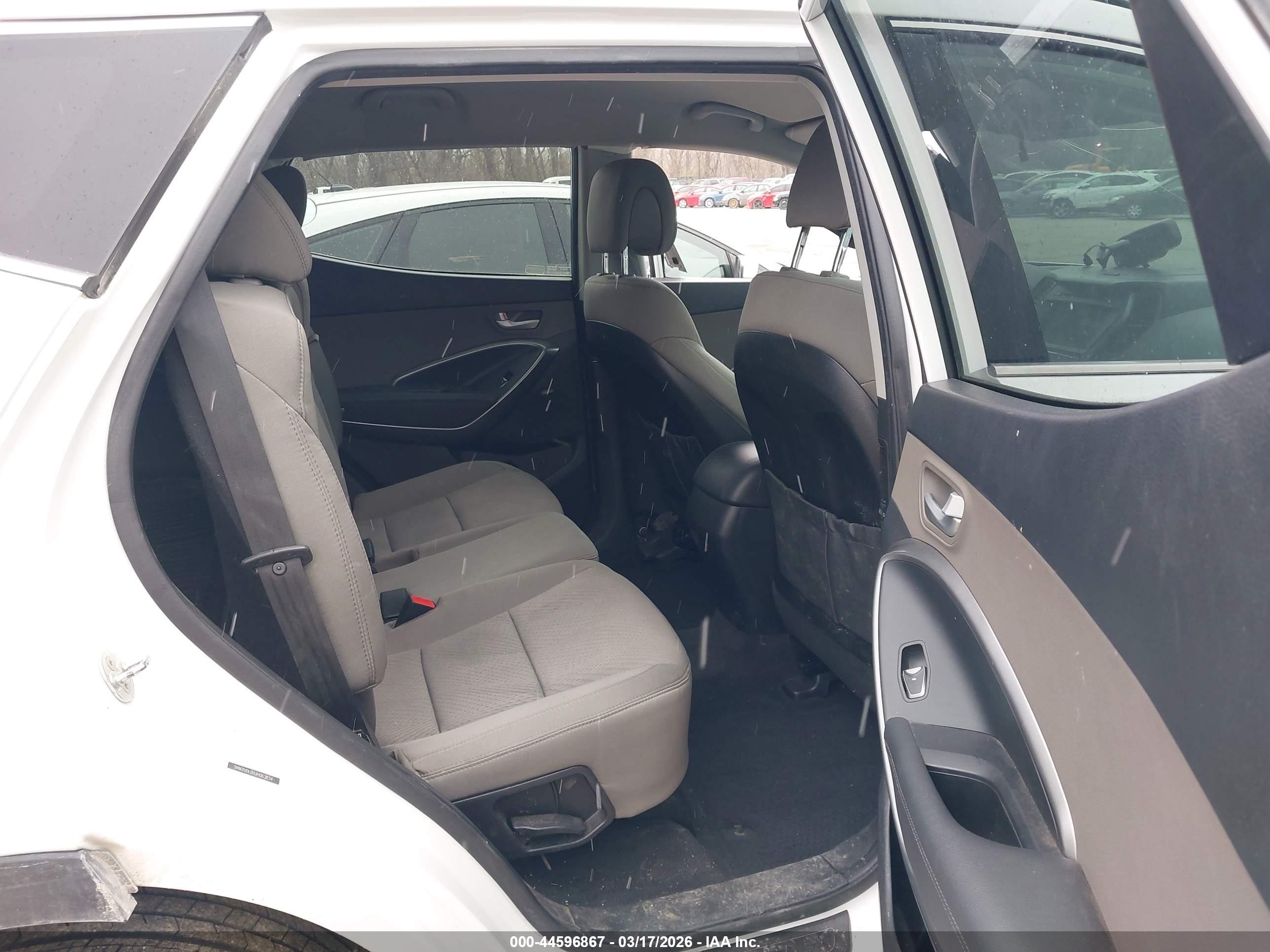 2018 Hyundai Santa Fe Sport 2.4l White vin: 5NMZUDLB0JH063634