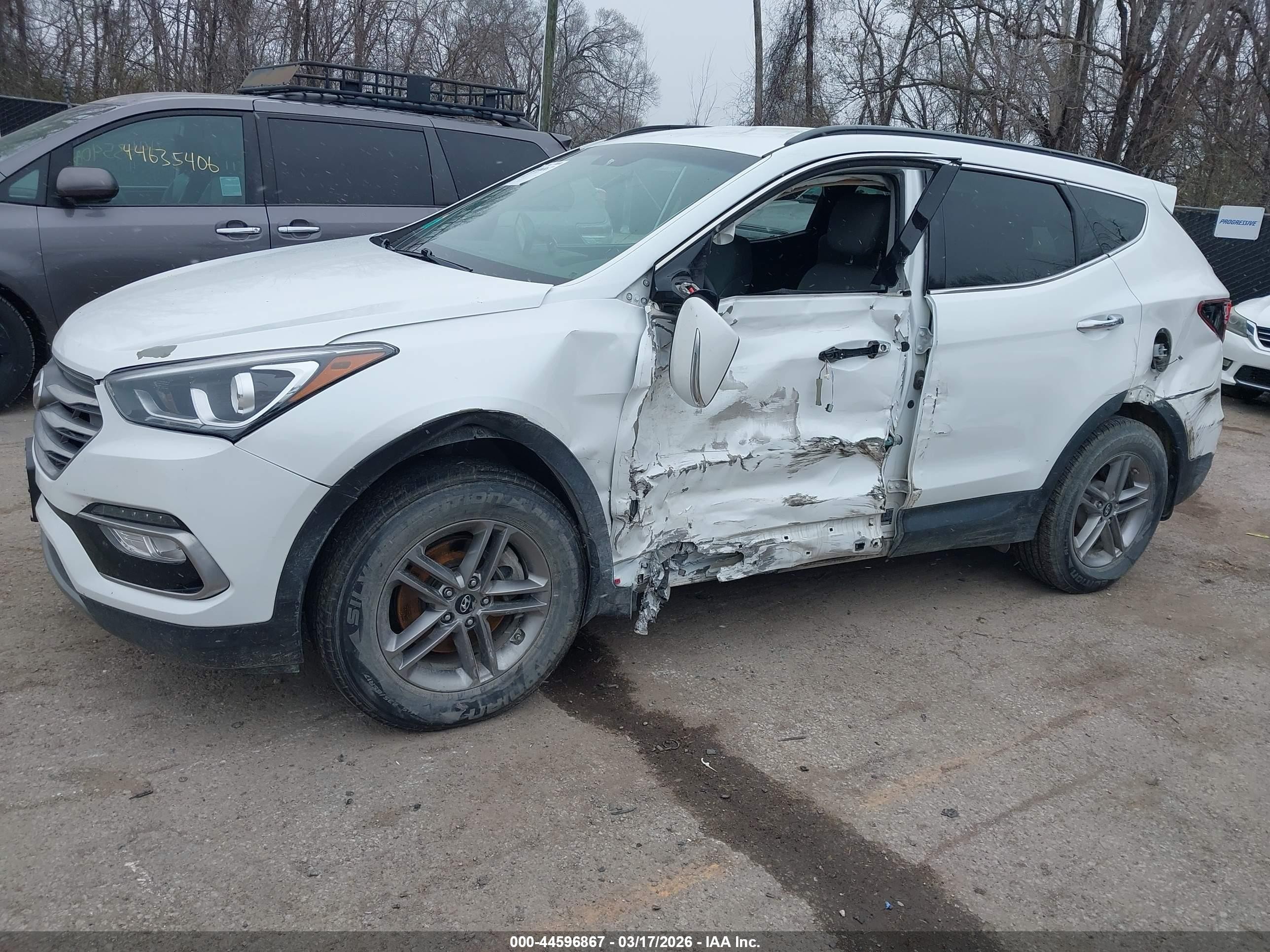 2018 Hyundai Santa Fe Sport 2.4l White vin: 5NMZUDLB0JH063634