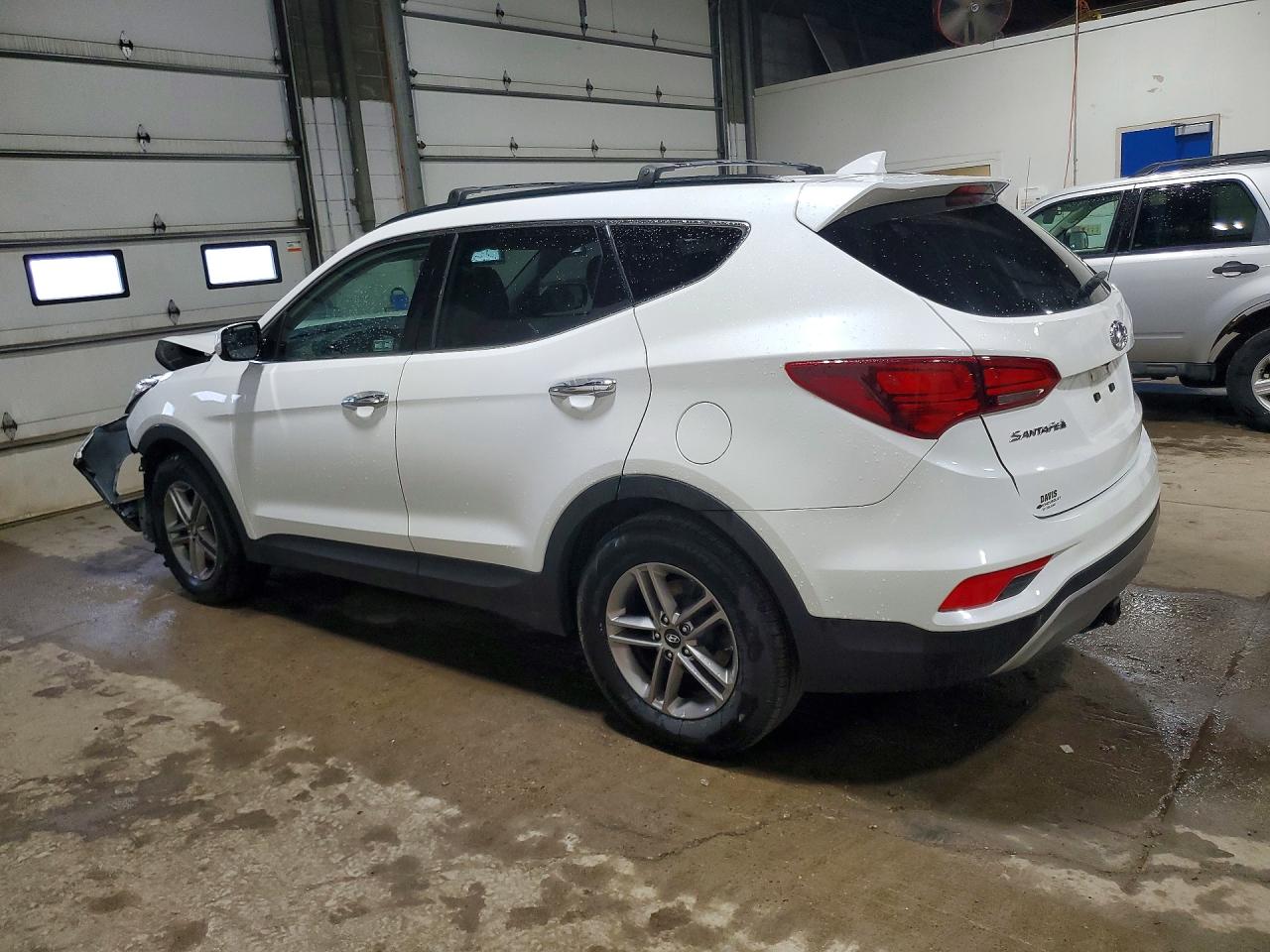 2017 Hyundai Santa Fe Sport 2.4l White vin: 5NMZUDLB2HH028796