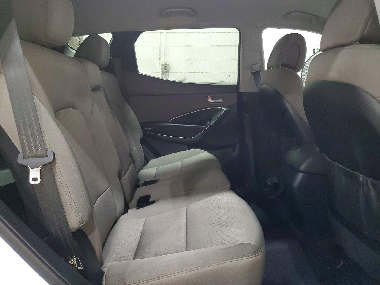 2017 Hyundai Santa Fe Sport 2.4l White vin: 5NMZUDLB2HH028796