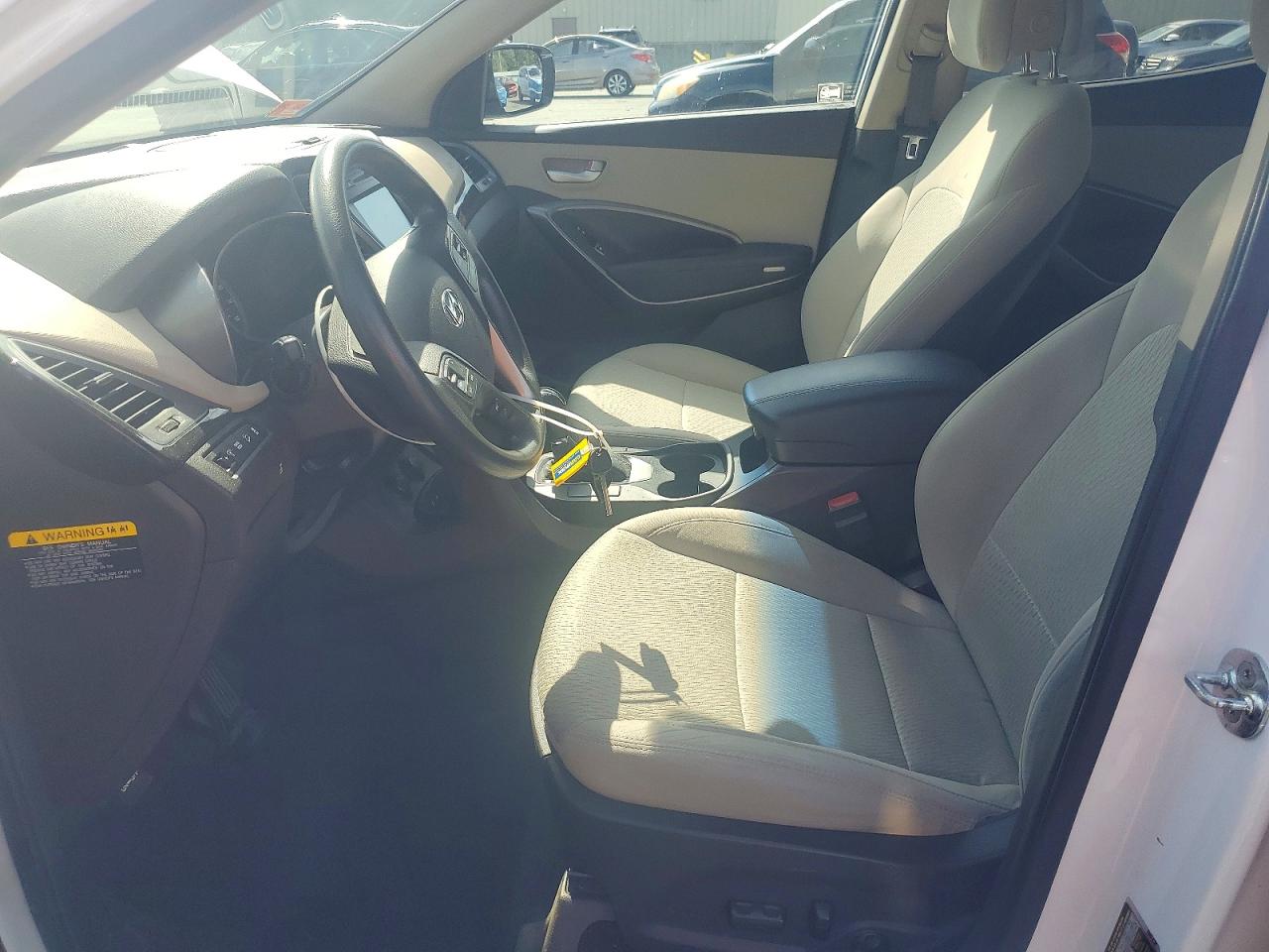 2017 Hyundai Santa Fe Sport 2.4l White vin: 5NMZUDLB2HH030533