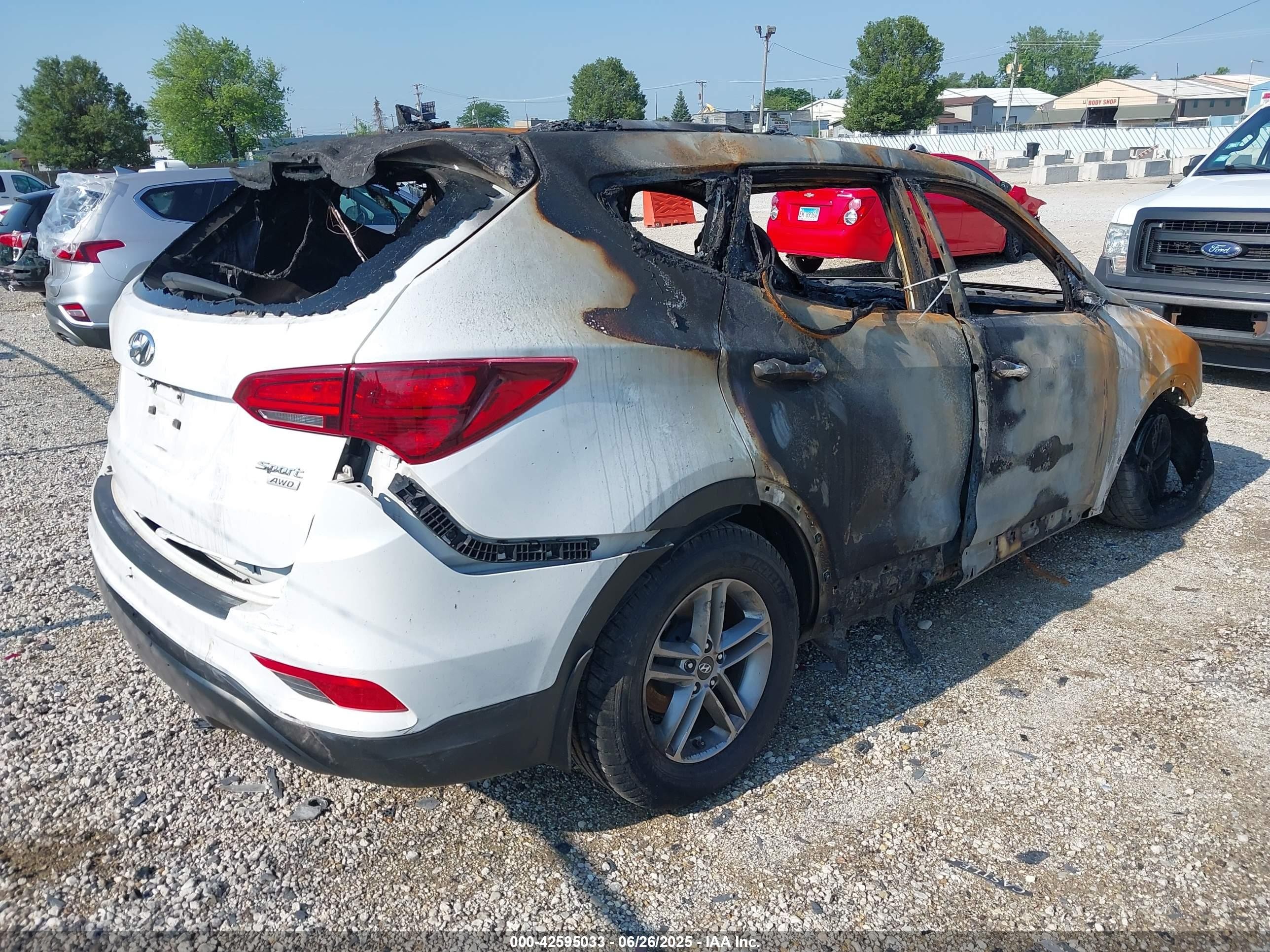2018 Hyundai Santa Fe Sport 2.4l Белый vin: 5NMZUDLB3JH059478