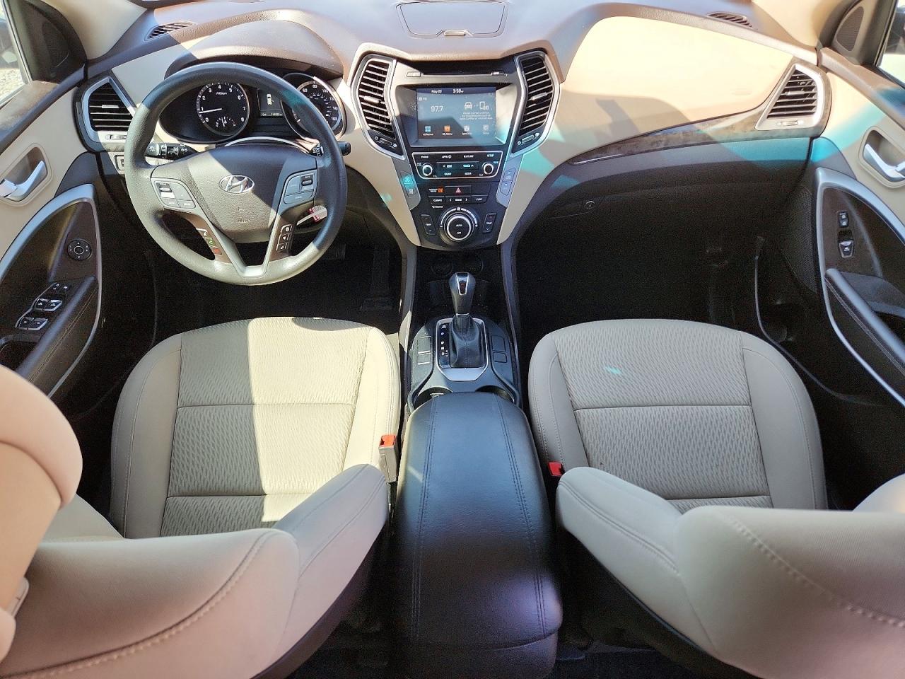 2017 Hyundai Santa Fe Sport 2.4l White vin: 5NMZUDLB5HH032907