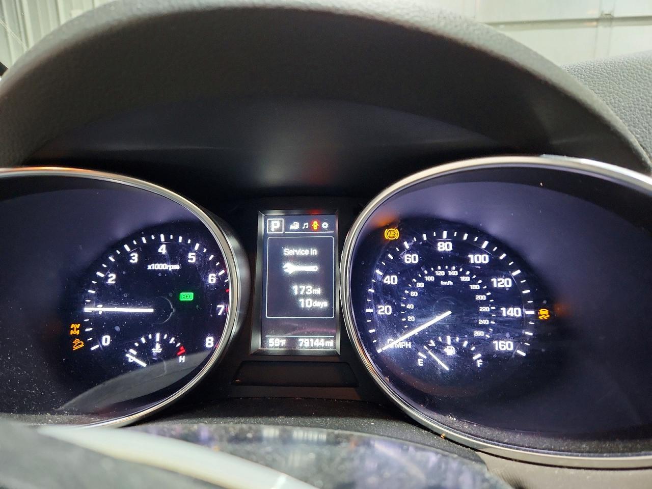 2017 Hyundai Santa Fe Sport 2.4l Серебряный vin: 5NMZUDLB6HH001679