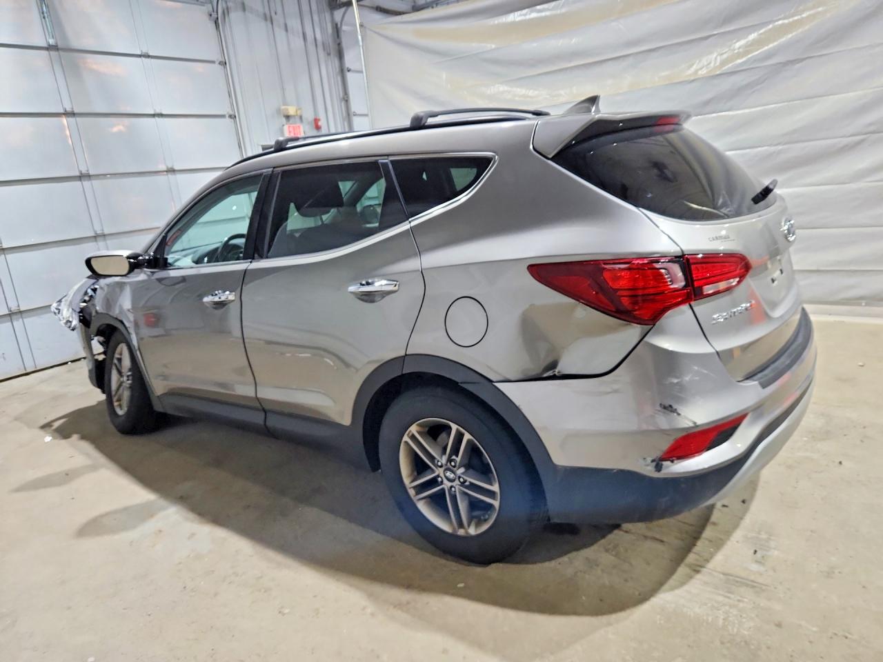 2017 Hyundai Santa Fe Sport 2.4l Серебряный vin: 5NMZUDLB6HH001679