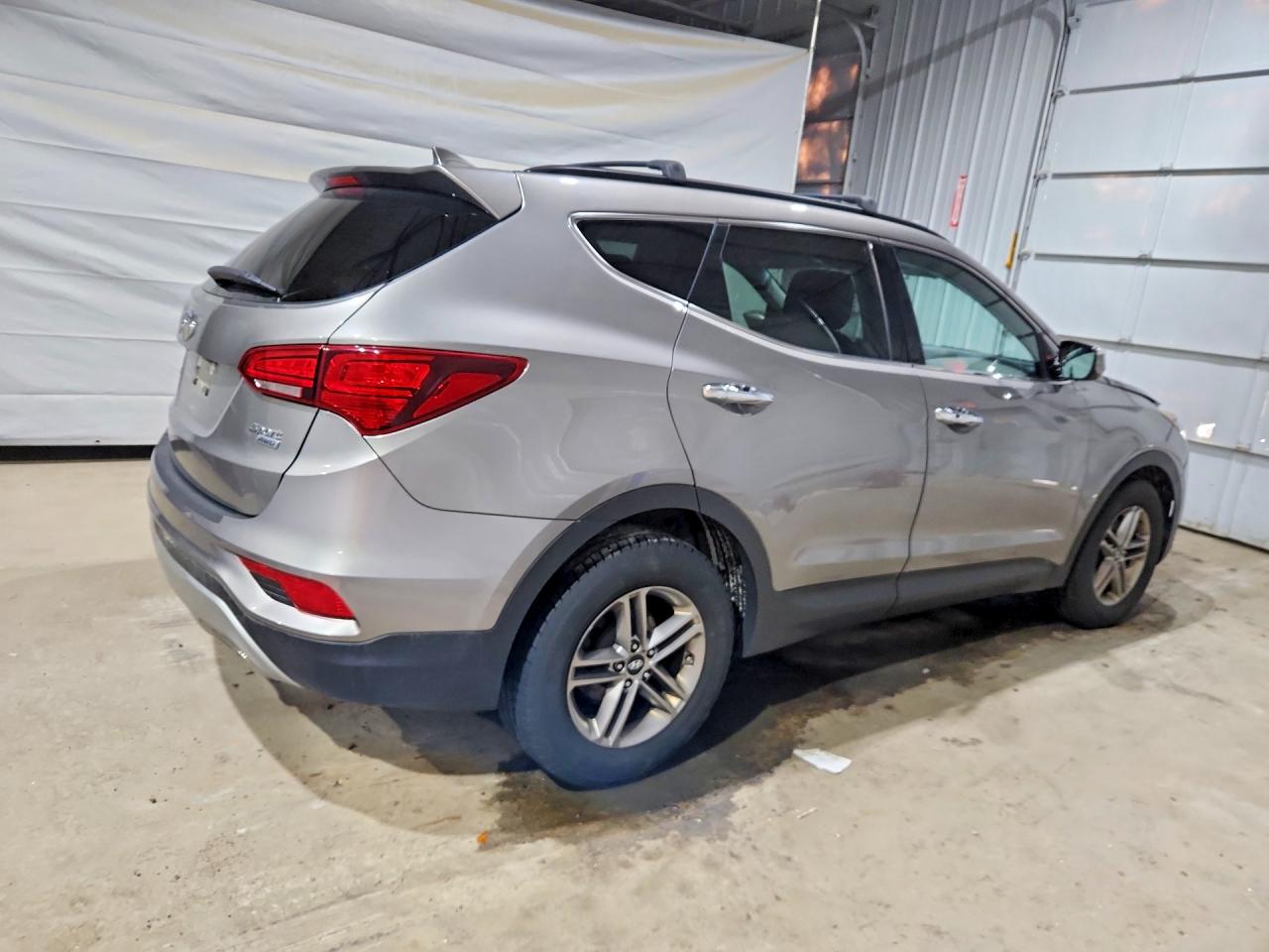 2017 Hyundai Santa Fe Sport 2.4l Серебряный vin: 5NMZUDLB6HH001679