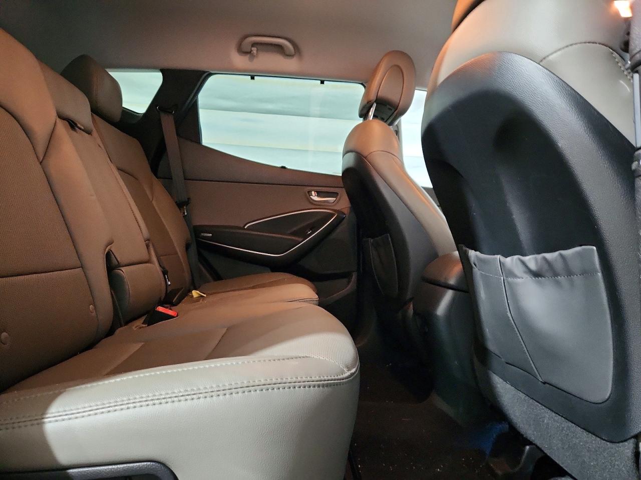 2017 Hyundai Santa Fe Sport 2.4l Серебряный vin: 5NMZUDLB6HH001679