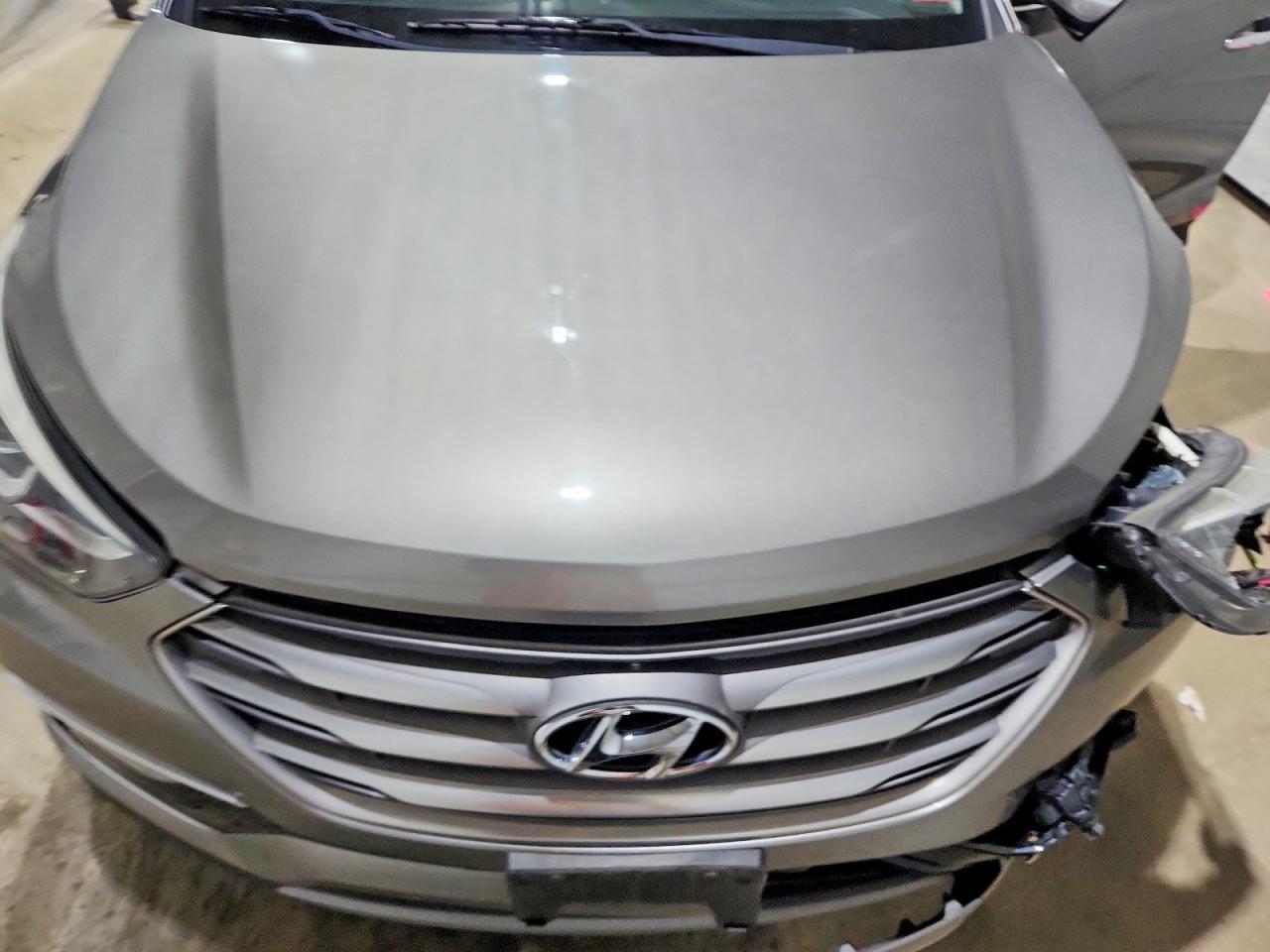 2017 Hyundai Santa Fe Sport 2.4l Серебряный vin: 5NMZUDLB6HH001679