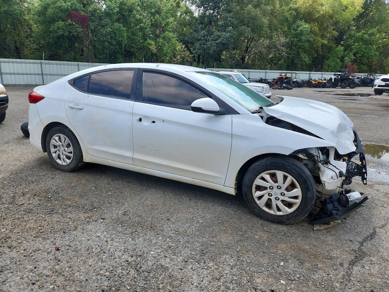 2017 Hyundai Elantra Se White vin: 5NPD74LF0HH063909