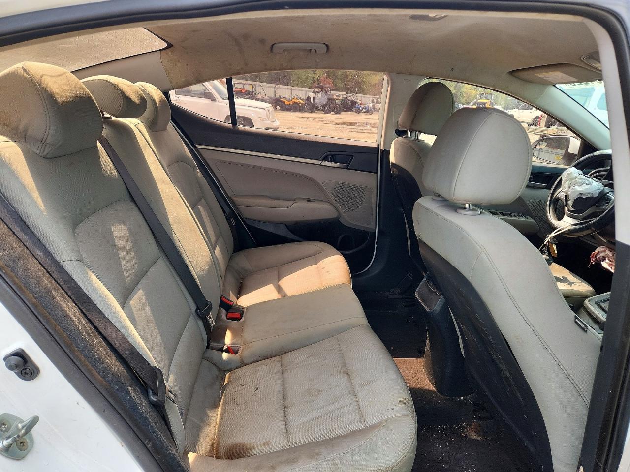 2017 Hyundai Elantra Se White vin: 5NPD74LF0HH063909