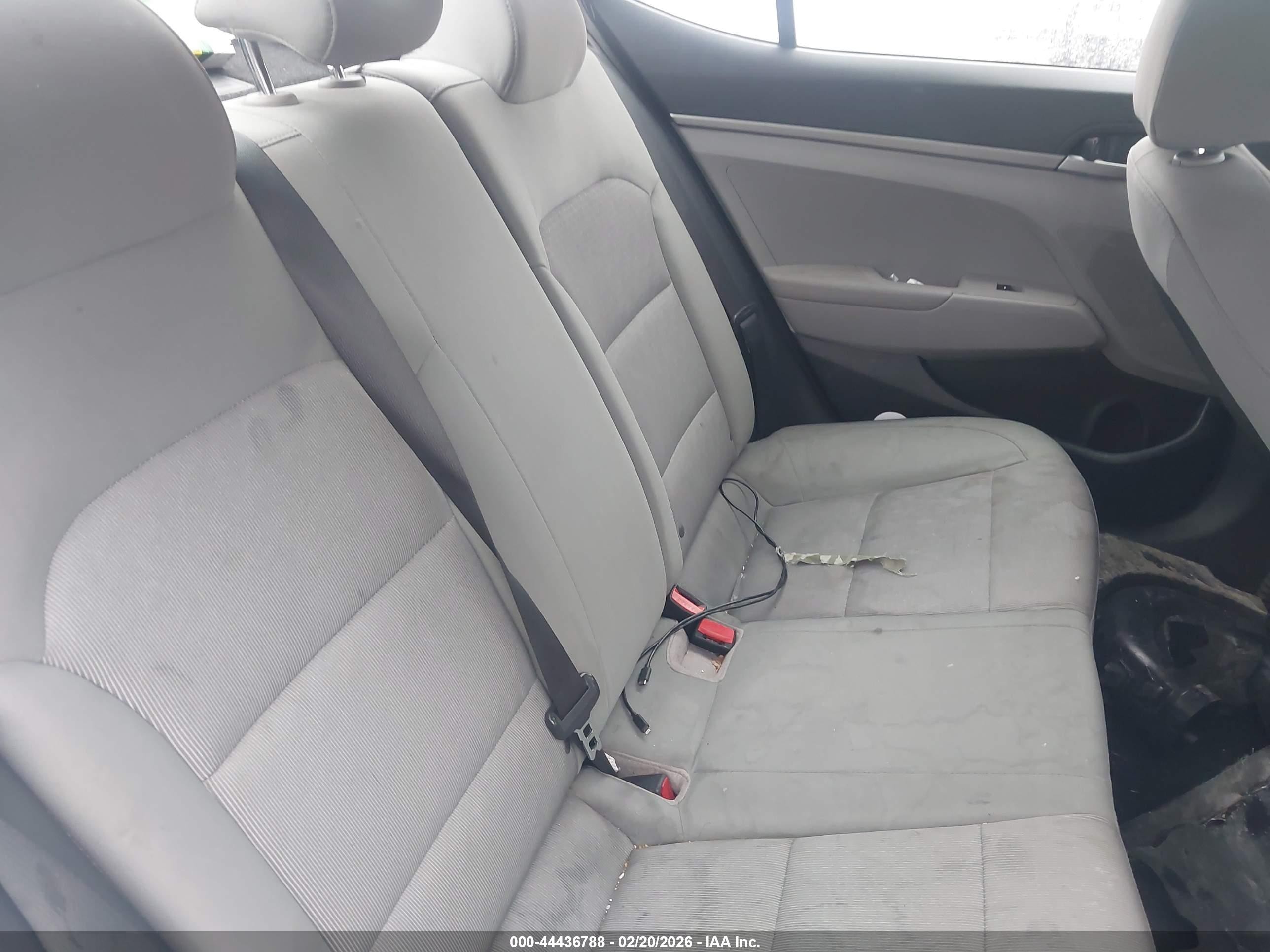 2017 Hyundai Elantra Se White vin: 5NPD74LF0HH066079