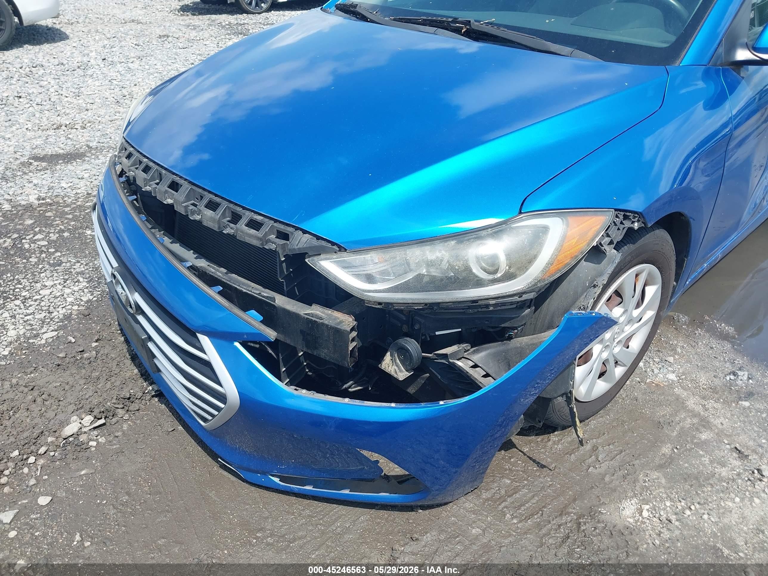 2017 Hyundai Elantra Se Blue vin: 5NPD74LF0HH078488
