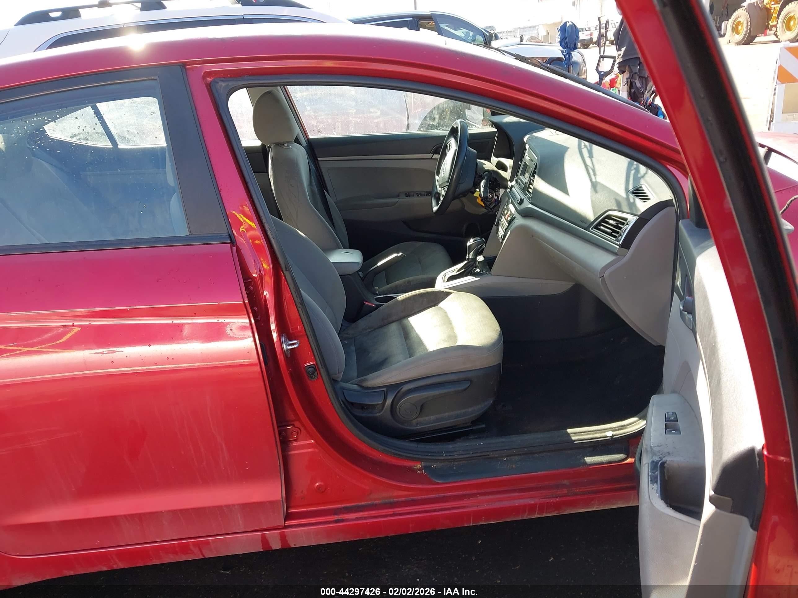 2017 Hyundai Elantra Se Red vin: 5NPD74LF0HH147860