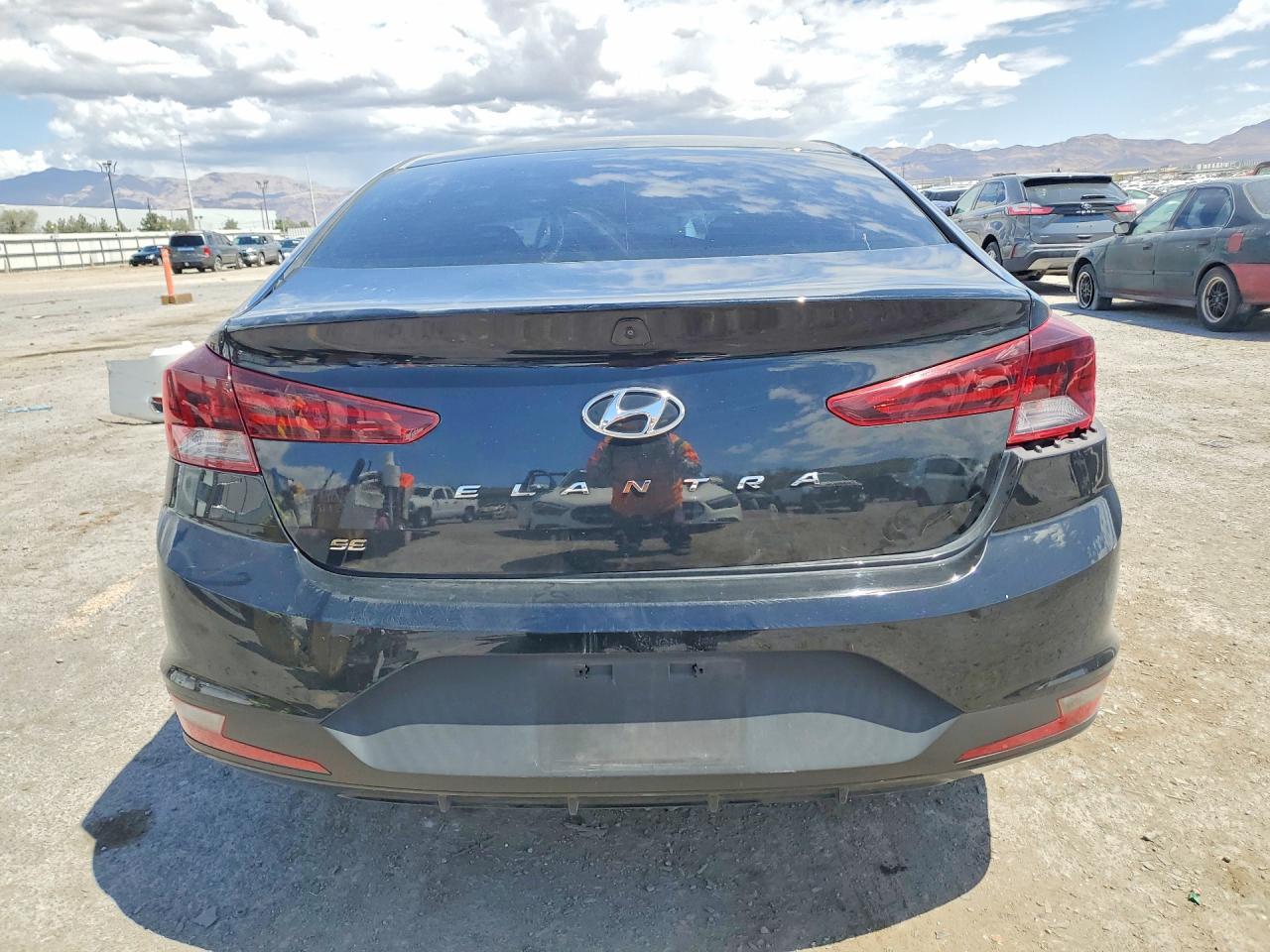 2020 Hyundai Elantra Se Black vin: 5NPD74LF0LH555686