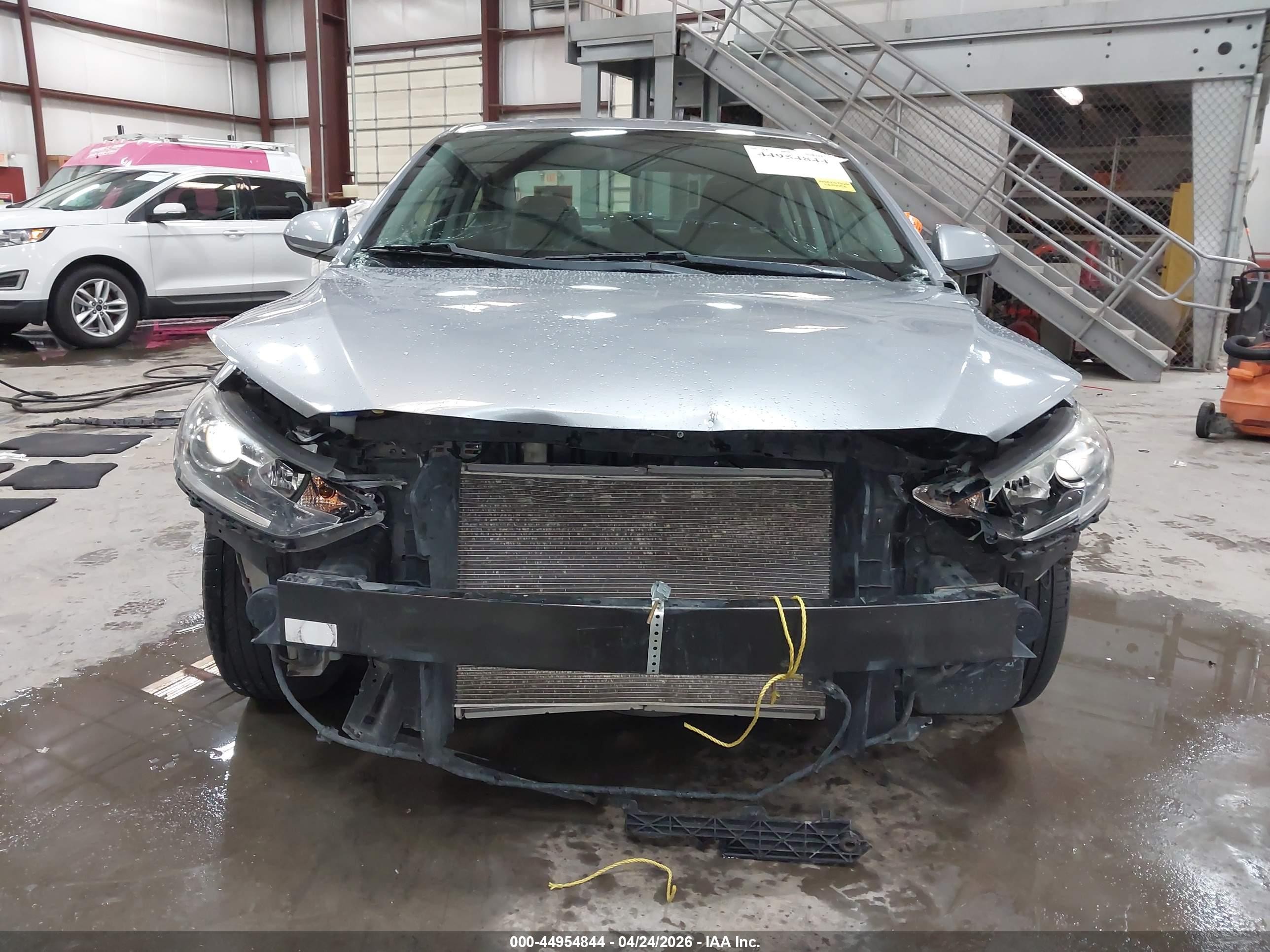 2017 Hyundai Elantra Se Silver vin: 5NPD74LF1HH148757