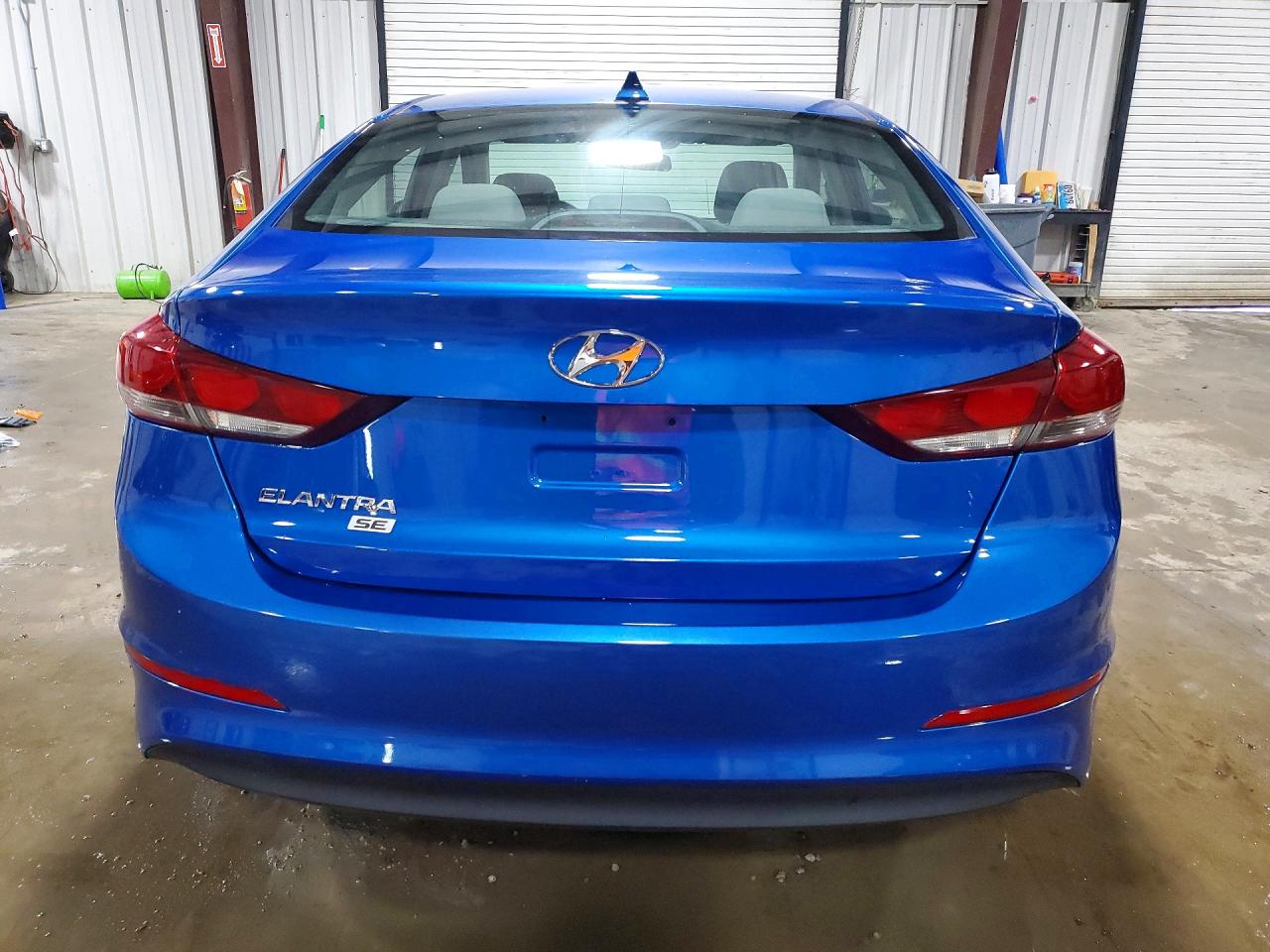 2017 Hyundai Elantra Se Blue vin: 5NPD74LF1HH174940