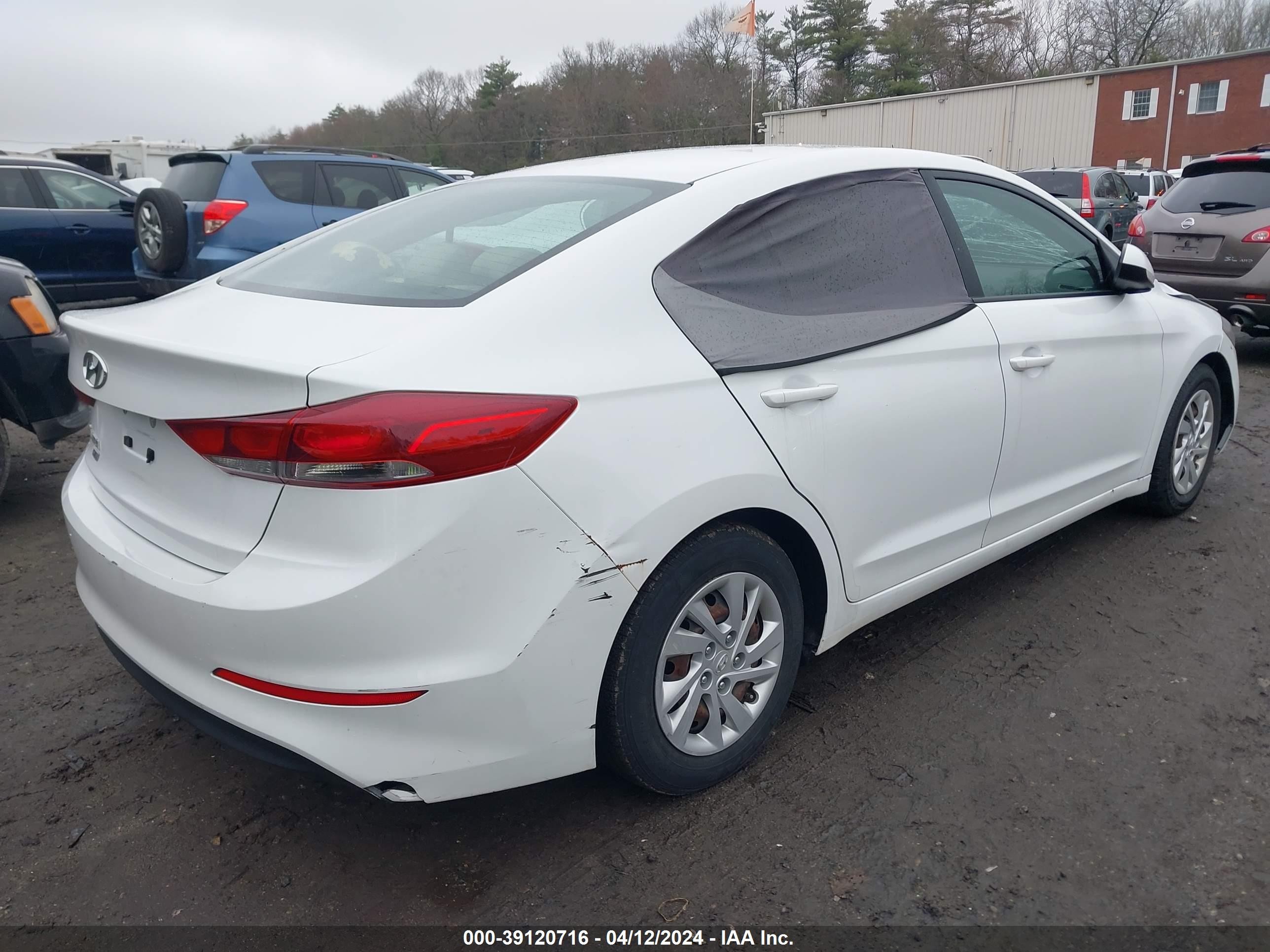 2018 Hyundai Elantra Se White vin: 5NPD74LF1JH351377