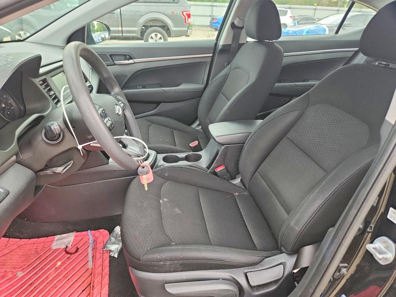 2019 Hyundai Elantra Se Black vin: 5NPD74LF1KH468099