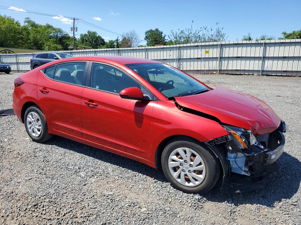 2019 Hyundai Elantra Se Maroon vin: 5NPD74LF1KH474047