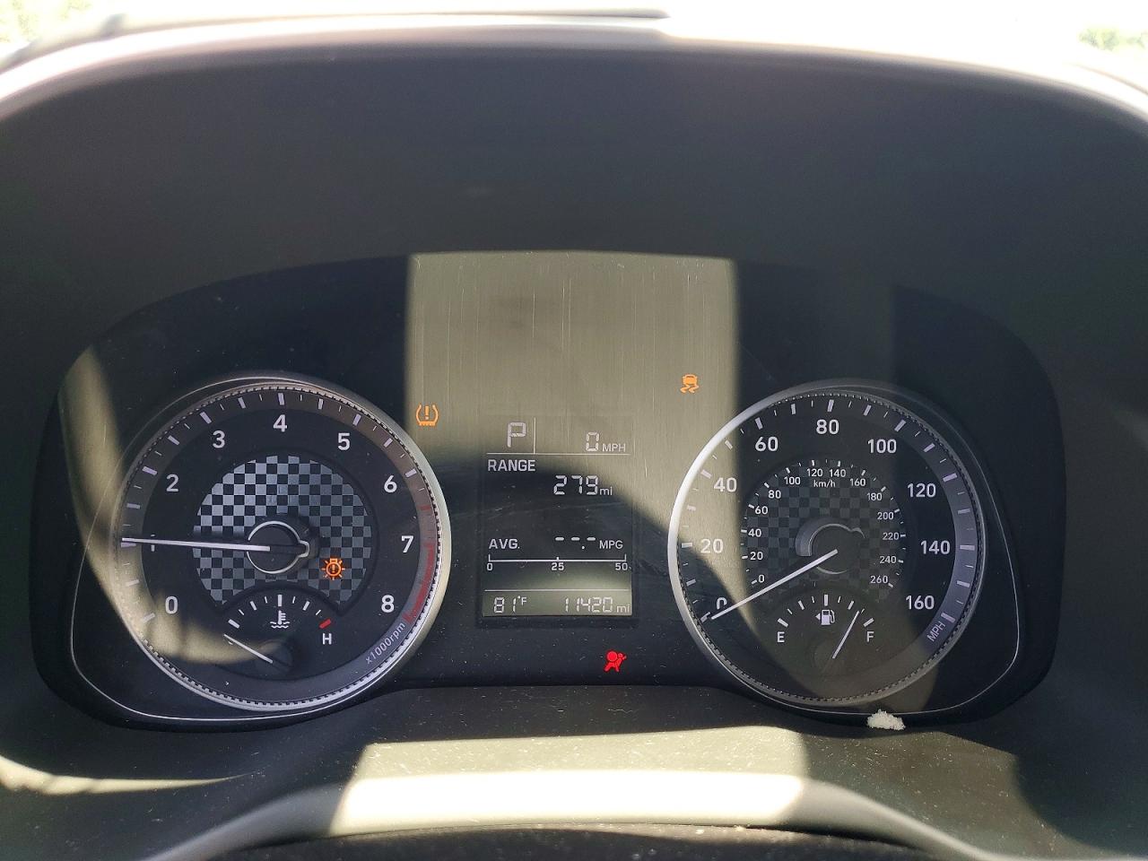 2019 Hyundai Elantra Se Maroon vin: 5NPD74LF1KH474047