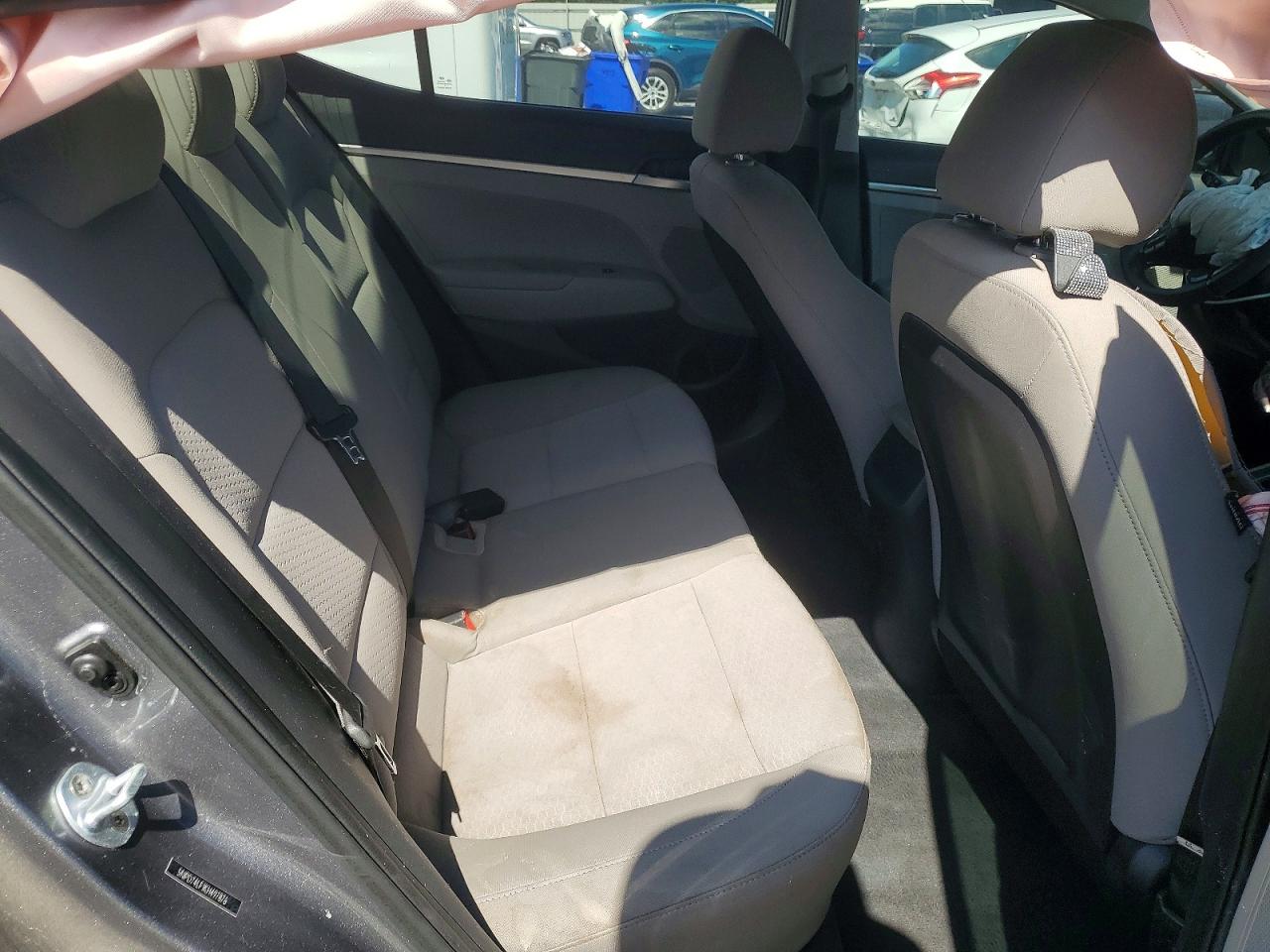 2019 Hyundai Elantra Se Gray vin: 5NPD74LF1KH497876