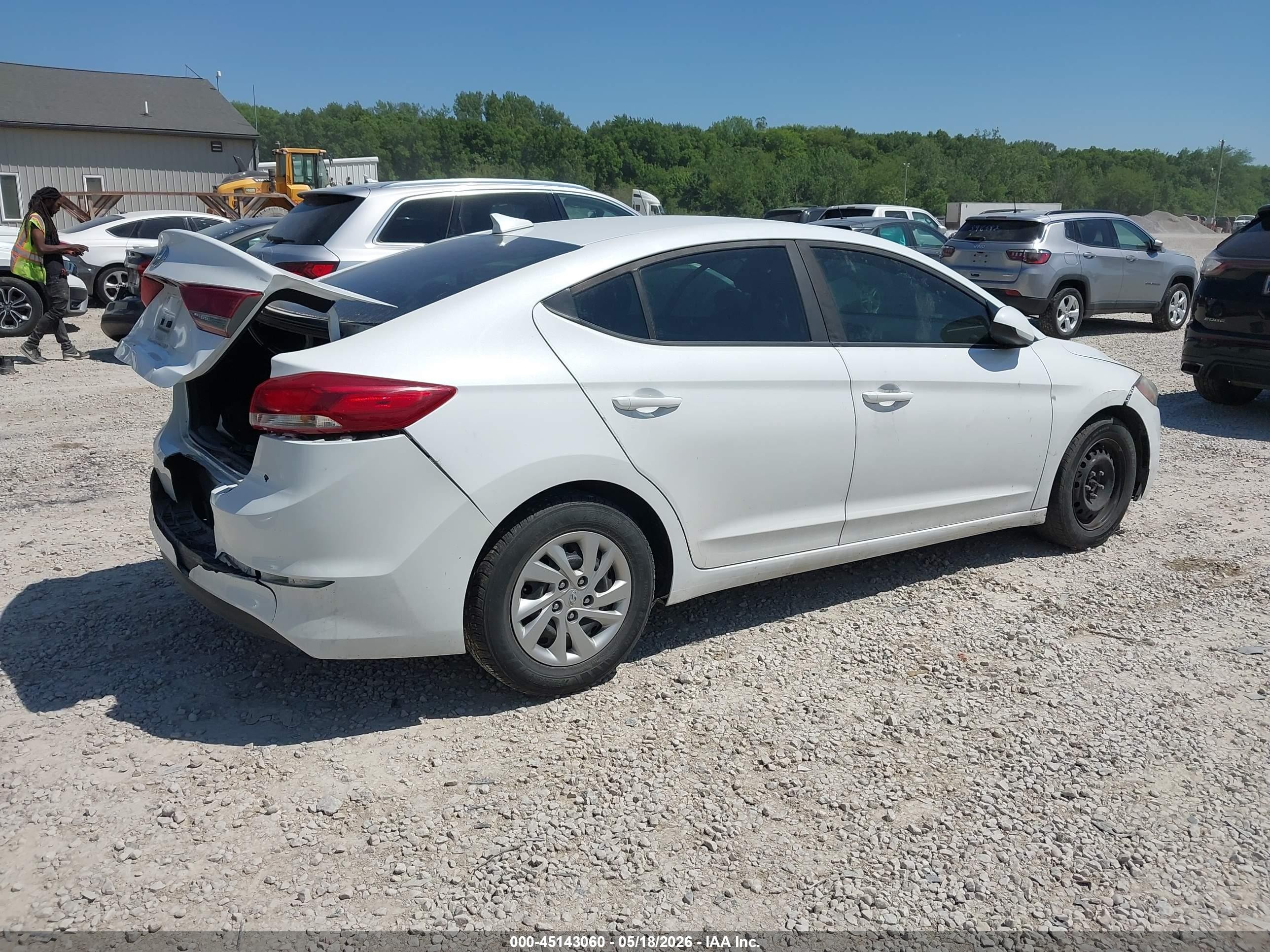 2017 Hyundai Elantra Se White vin: 5NPD74LF2HH065452