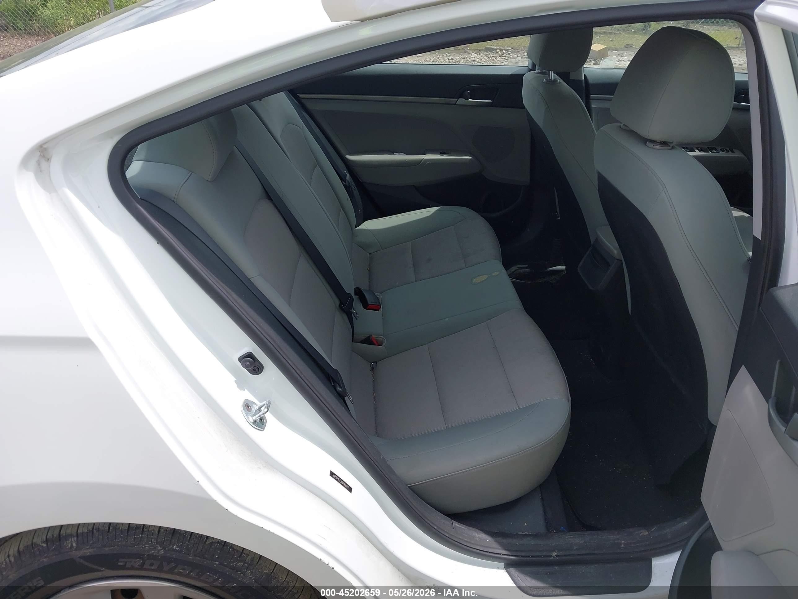 2017 Hyundai Elantra Se White vin: 5NPD74LF2HH069162