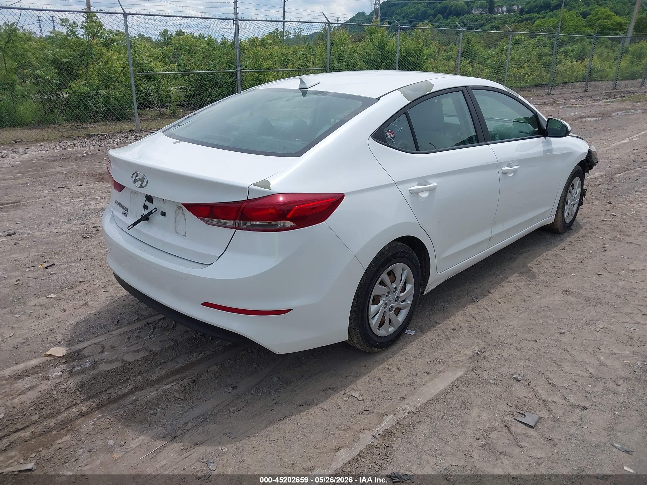 2017 Hyundai Elantra Se White vin: 5NPD74LF2HH069162