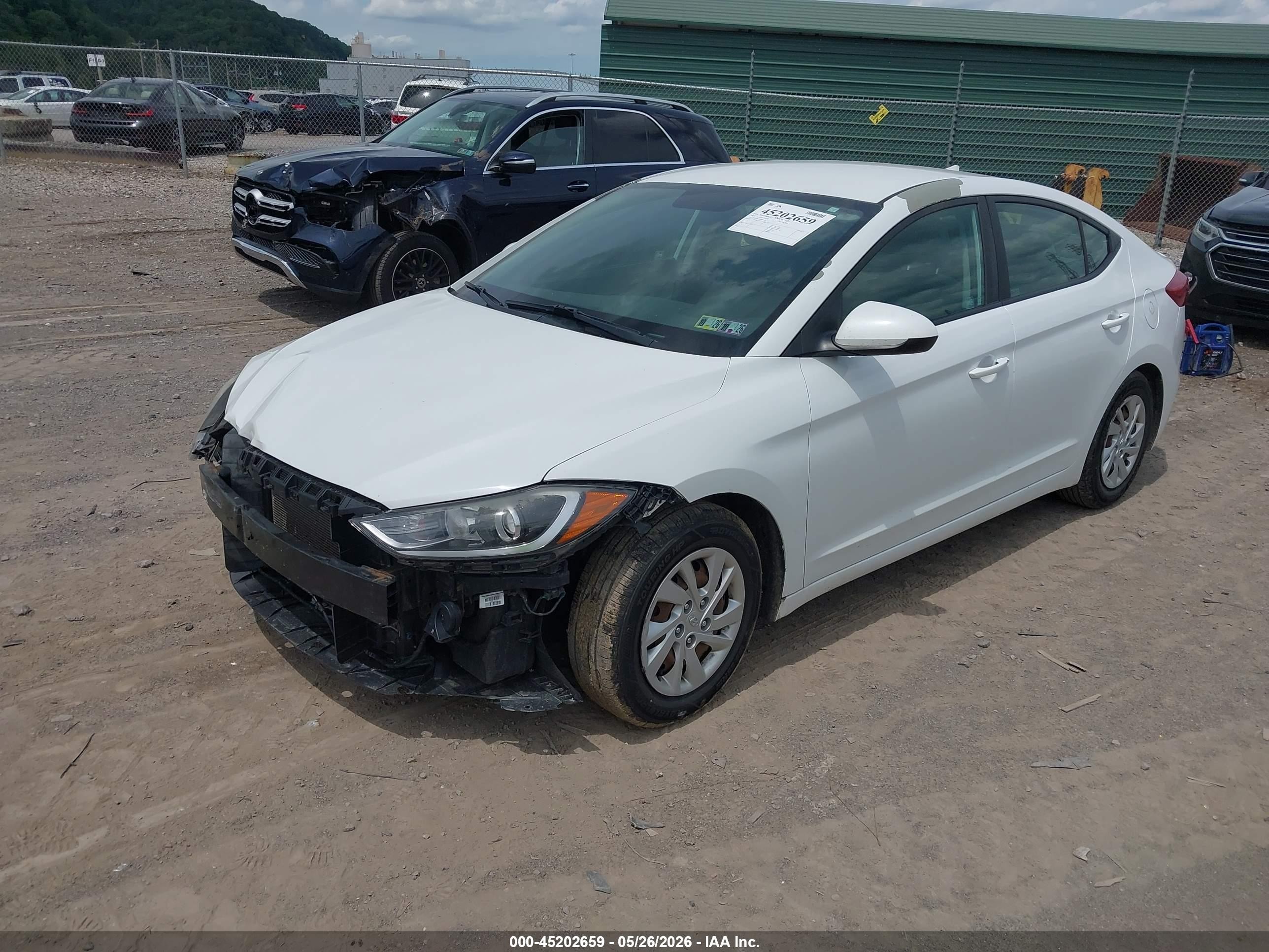 2017 Hyundai Elantra Se White vin: 5NPD74LF2HH069162
