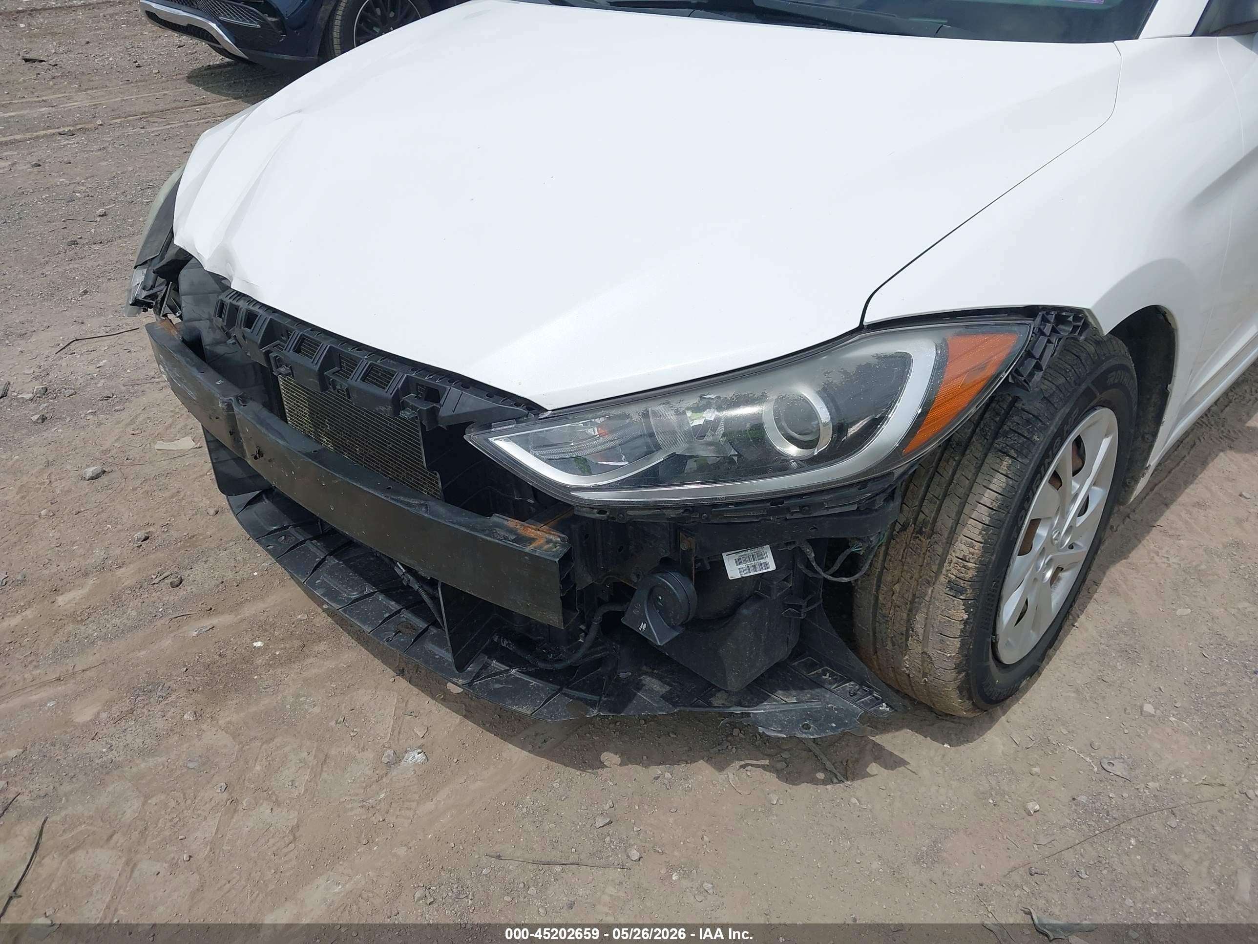 2017 Hyundai Elantra Se White vin: 5NPD74LF2HH069162