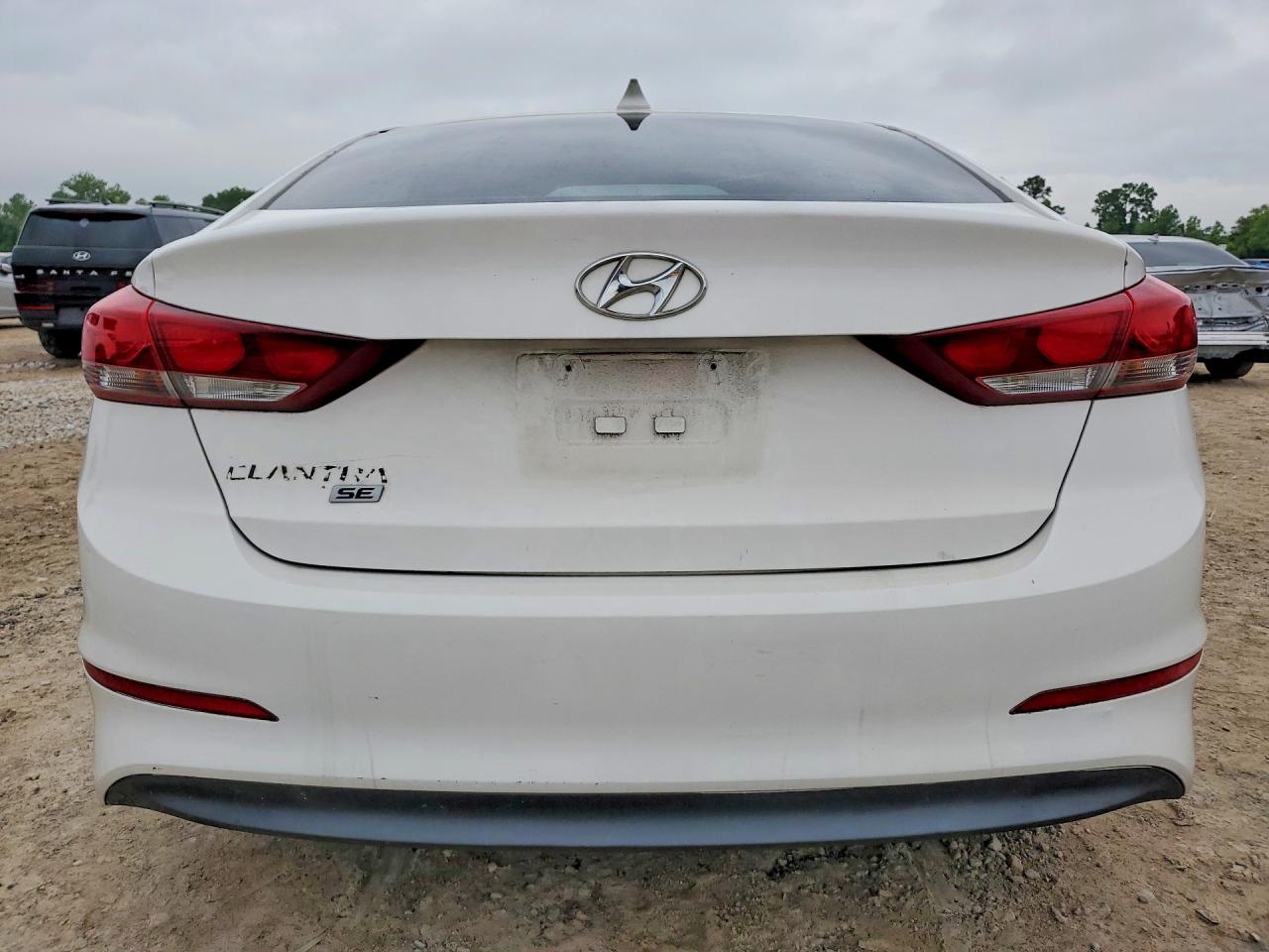 2017 Hyundai Elantra Se Белый vin: 5NPD74LF2HH109692