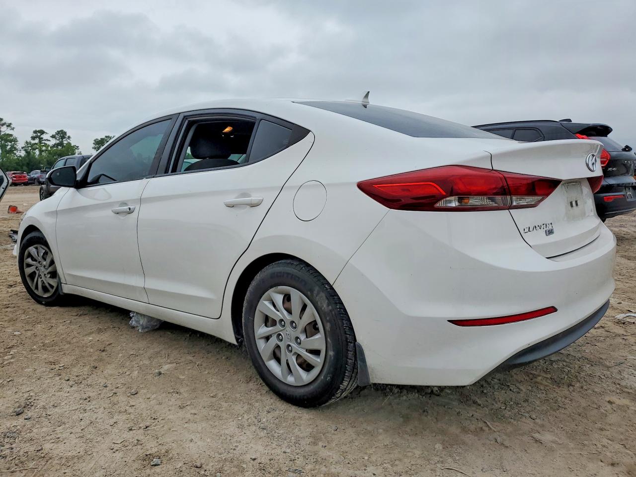 2017 Hyundai Elantra Se Белый vin: 5NPD74LF2HH109692