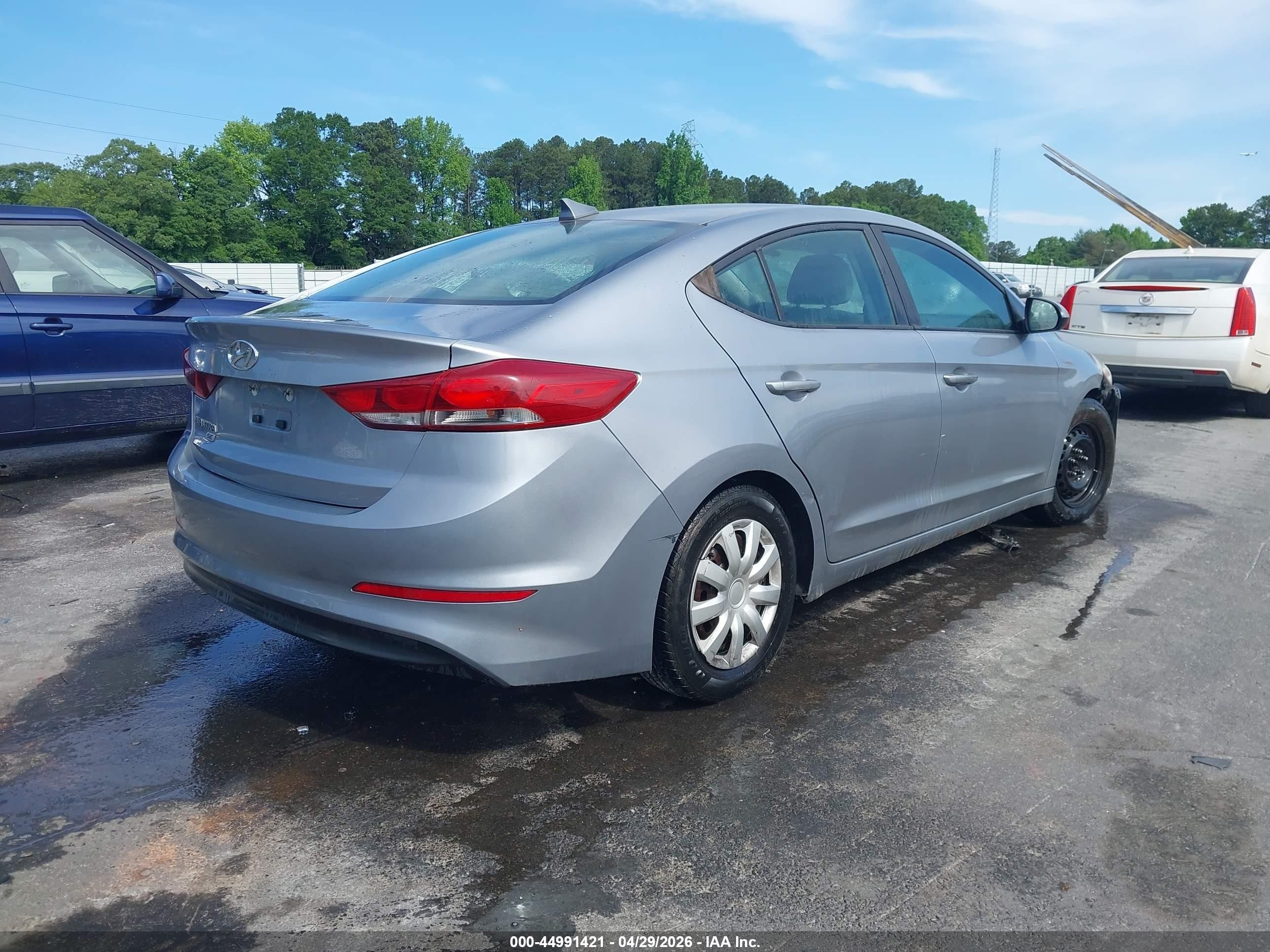2017 Hyundai Elantra Se Silver vin: 5NPD74LF2HH113550