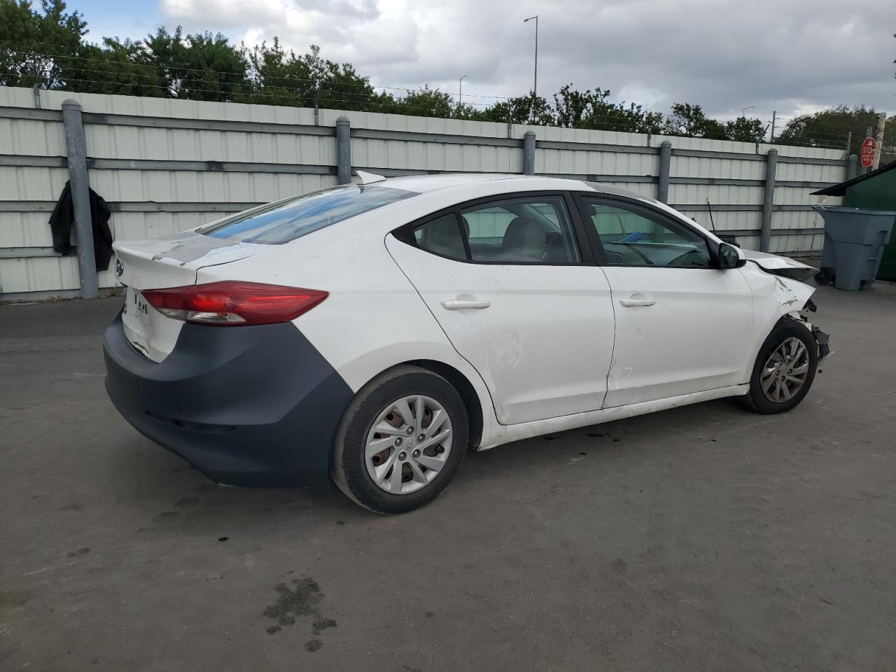 2007 Hyundai Elantra White vin: 5NPD74LF2HH161212