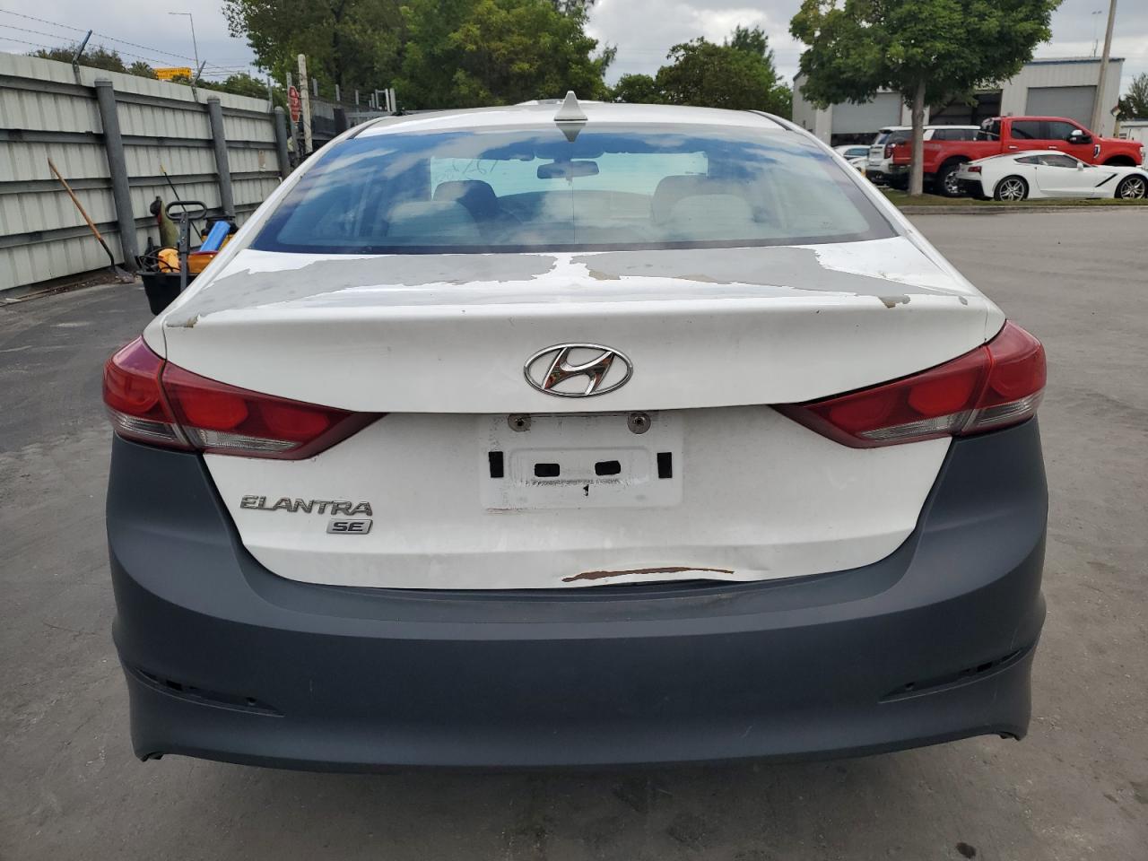 2007 Hyundai Elantra White vin: 5NPD74LF2HH161212