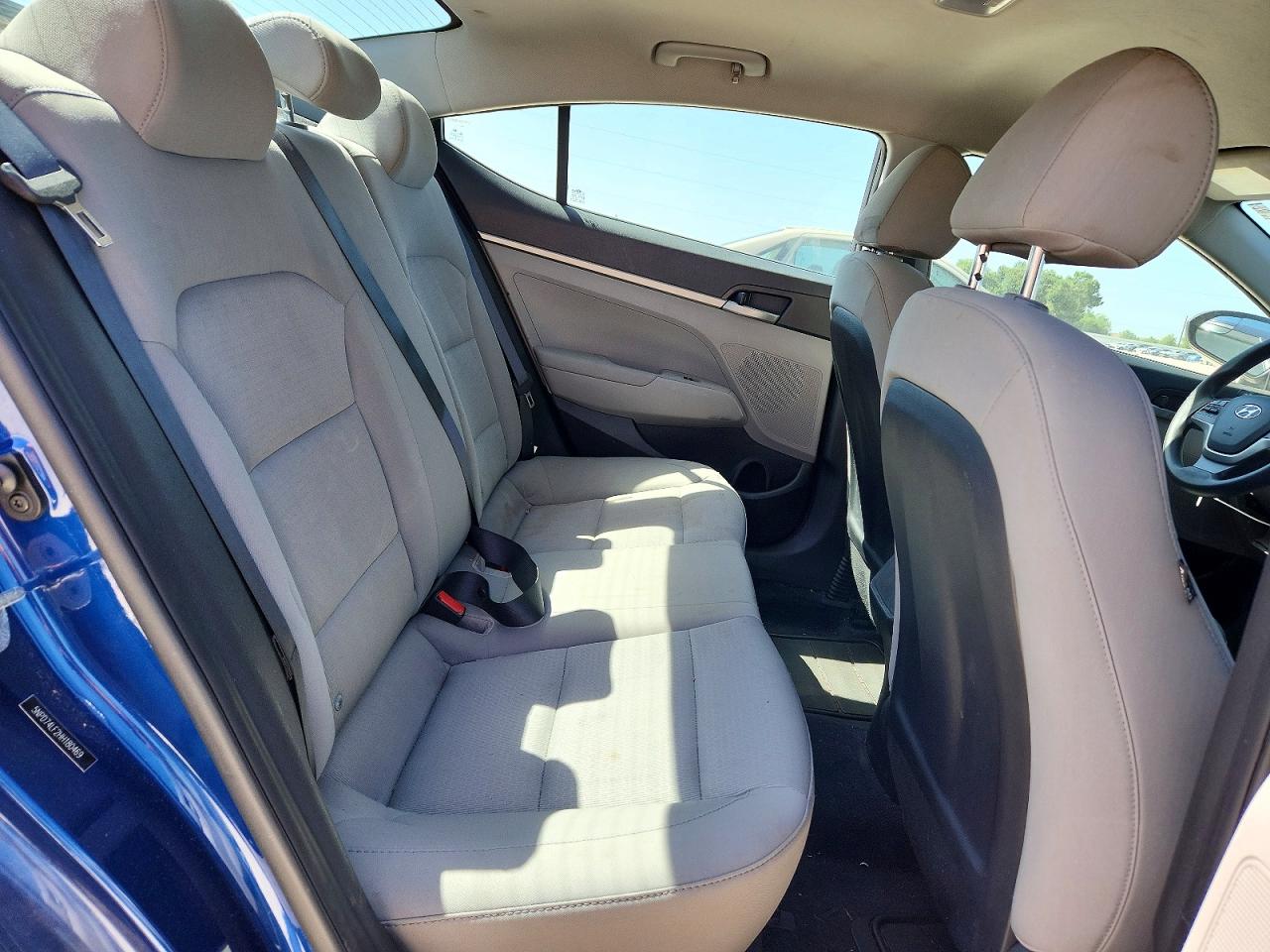 2017 Hyundai Elantra Se Blue vin: 5NPD74LF2HH180469