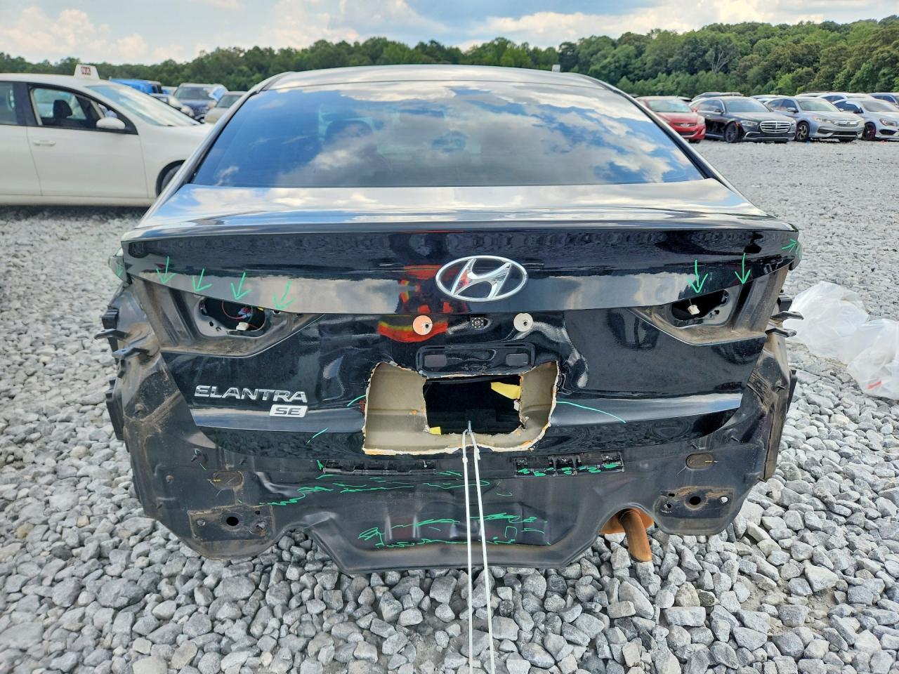 2018 Hyundai Elantra Se Черный vin: 5NPD74LF2JH303144