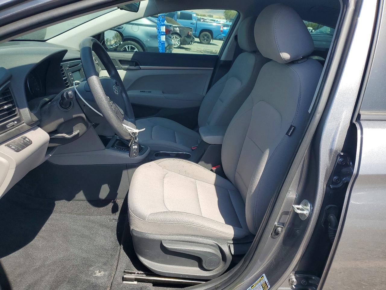 2018 Hyundai Elantra Se Gray vin: 5NPD74LF2JH317903