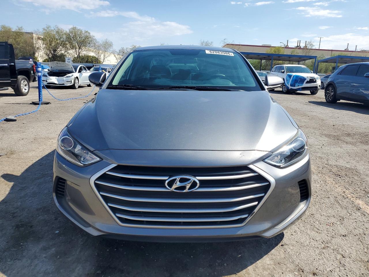 2018 Hyundai Elantra Se Gray vin: 5NPD74LF2JH317903