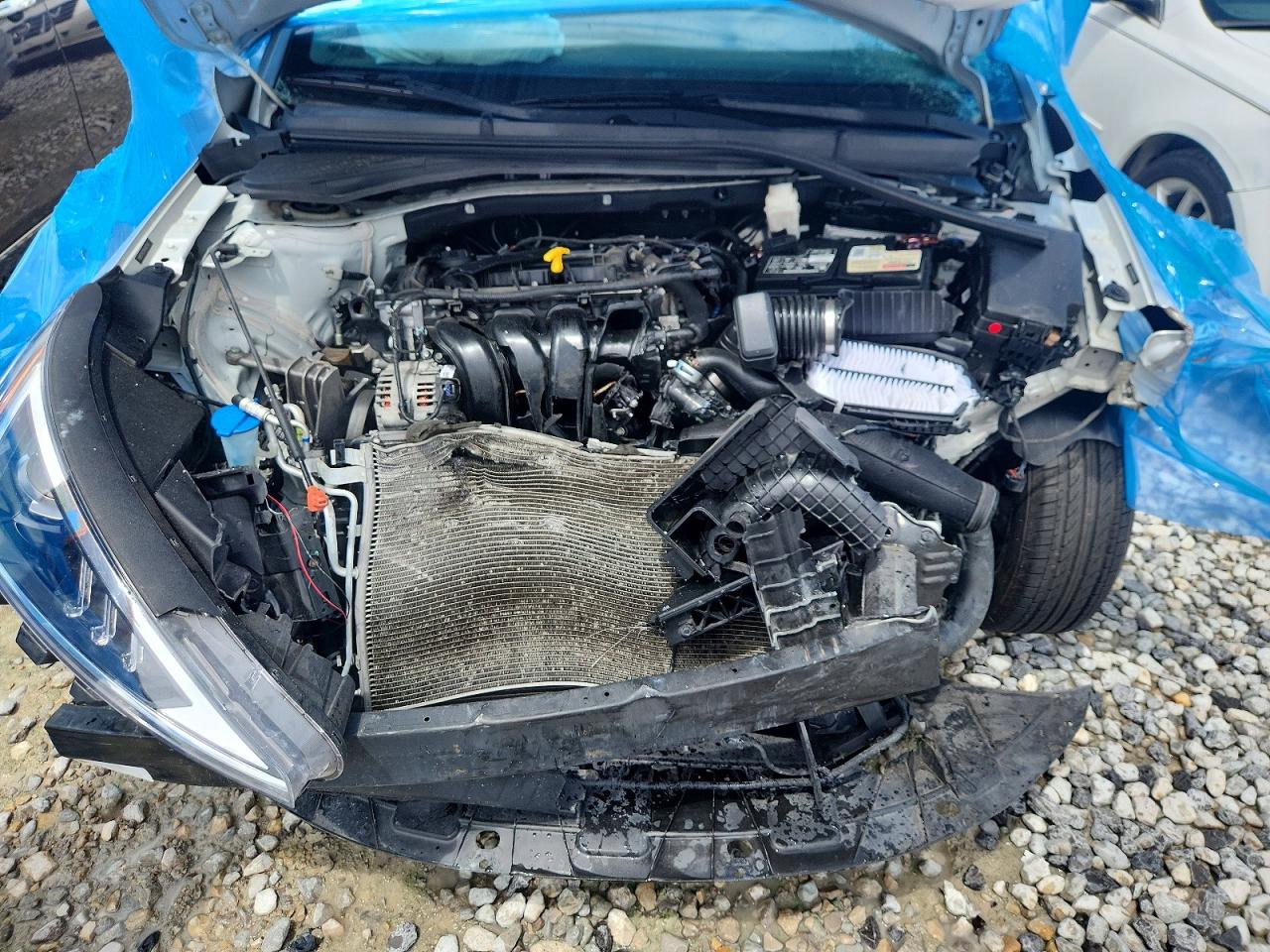 2019 Hyundai Elantra Se Silver vin: 5NPD74LF2KH402550