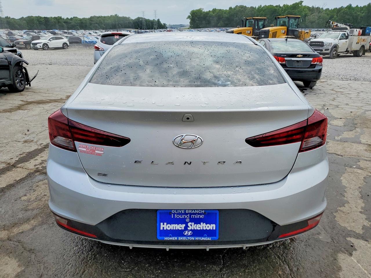 2019 Hyundai Elantra Se Silver vin: 5NPD74LF2KH402550