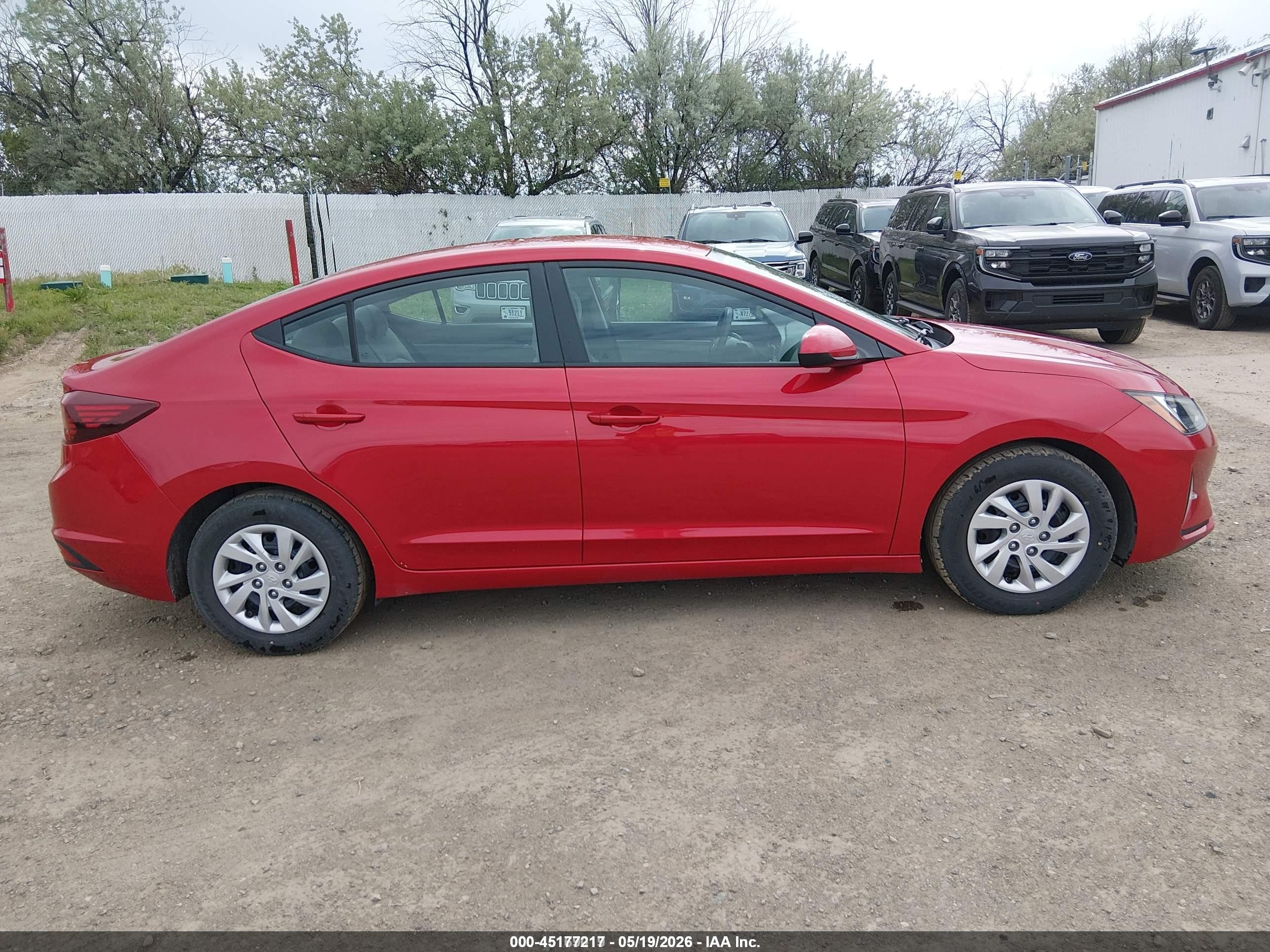 2020 Hyundai Elantra Se Red vin: 5NPD74LF2LH605987