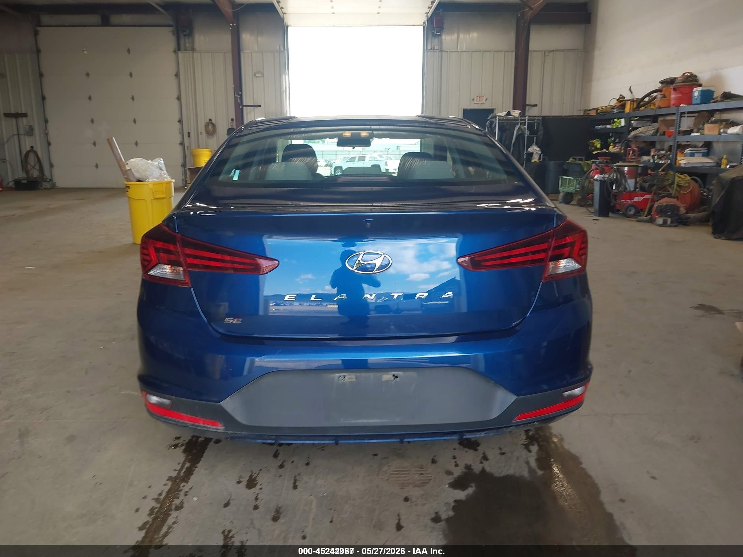 2020 Hyundai Elantra Se Blue vin: 5NPD74LF2LH610896