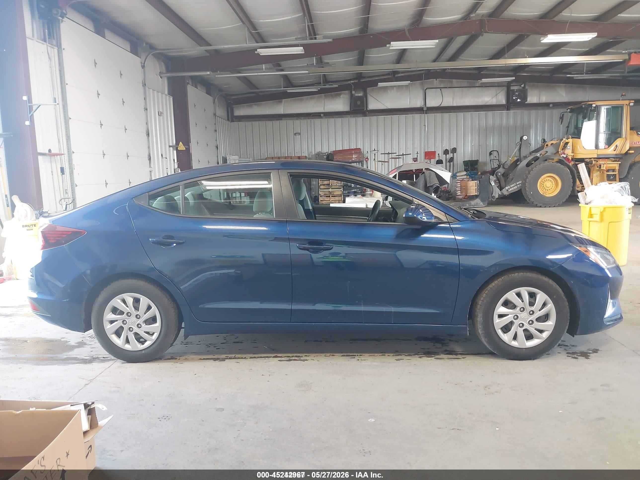 2020 Hyundai Elantra Se Blue vin: 5NPD74LF2LH610896