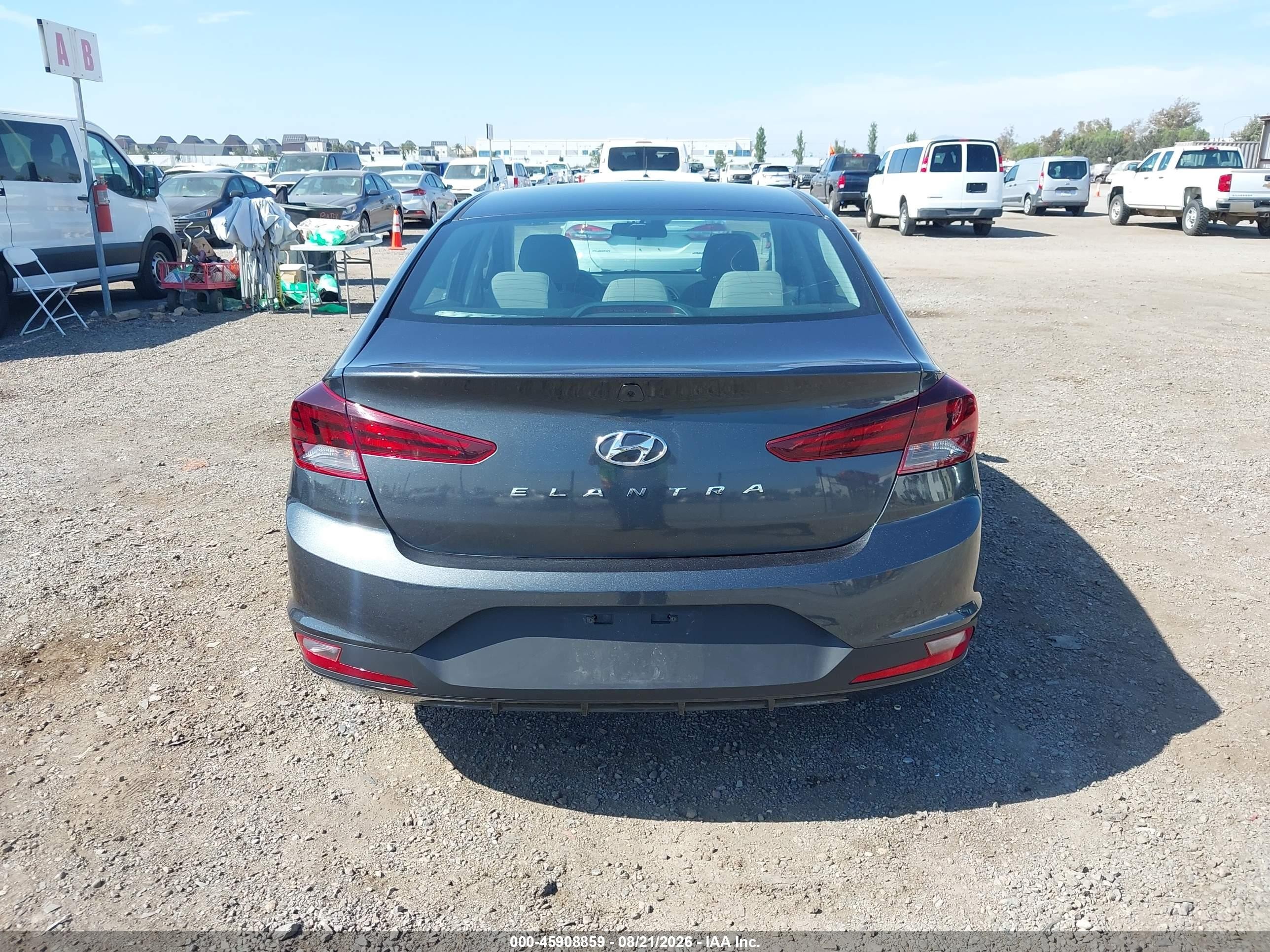 2020 Hyundai Elantra Se Серый vin: 5NPD74LF2LH612065