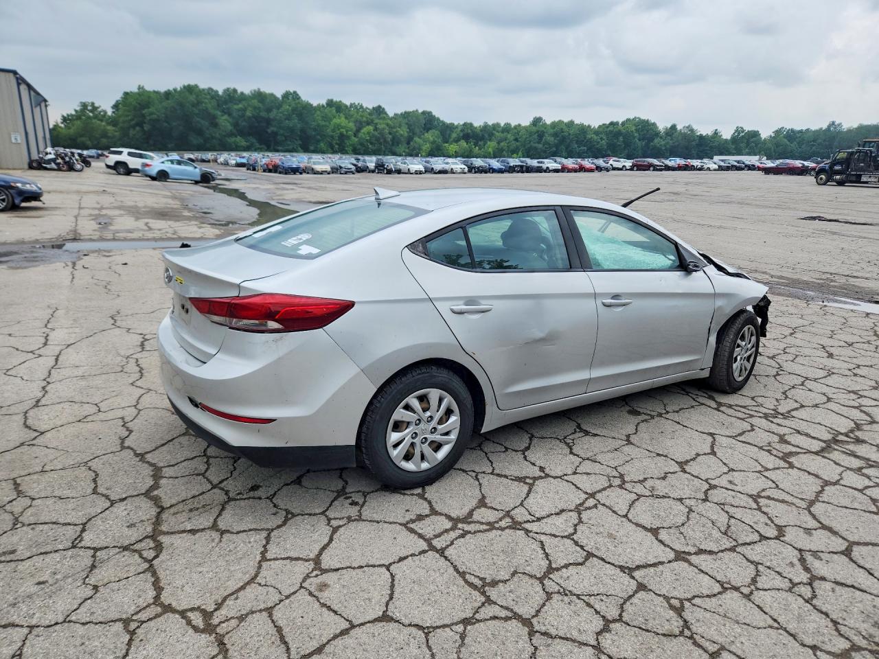 2017 Hyundai Elantra Se Silver vin: 5NPD74LF3HH172588